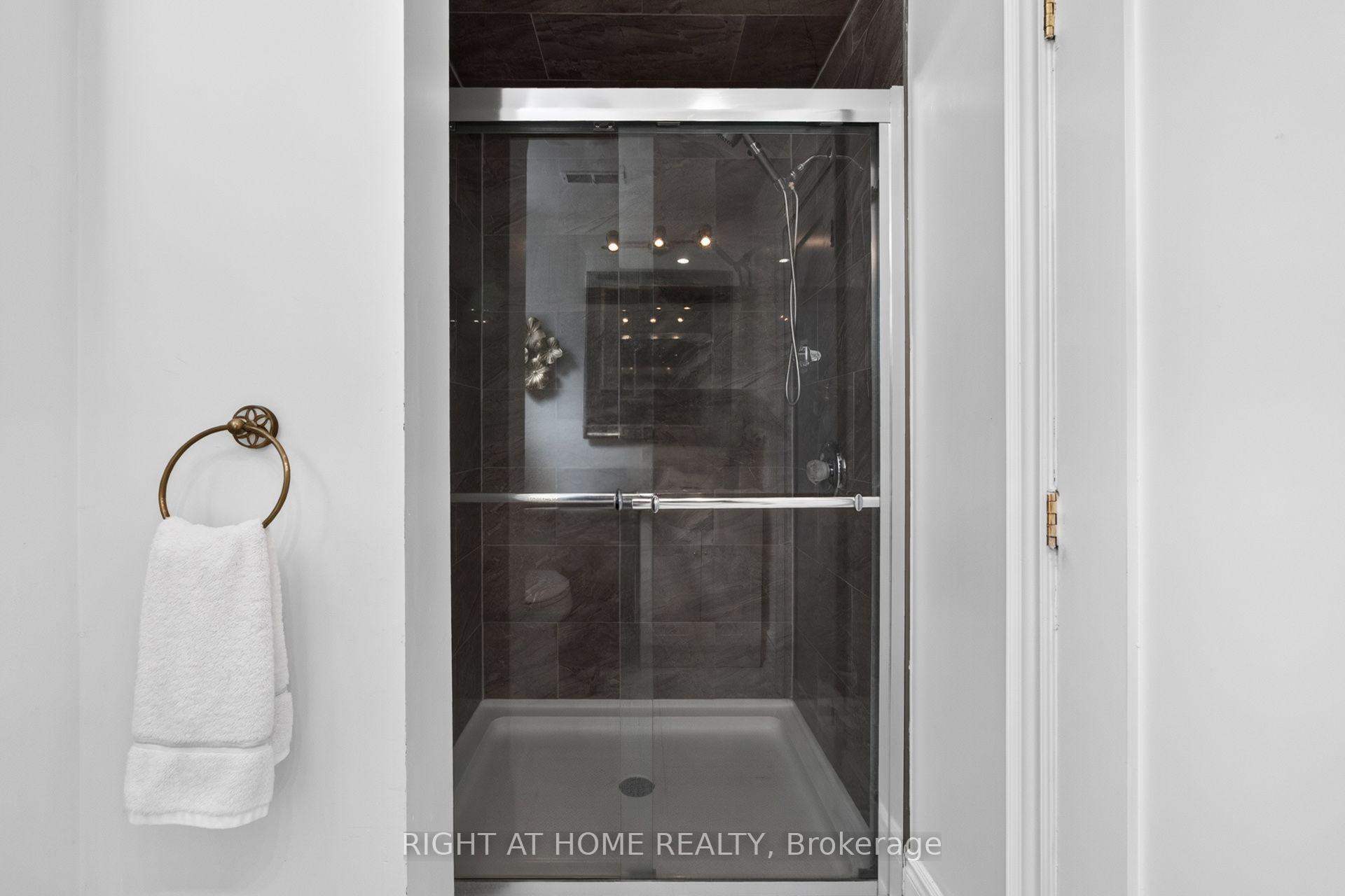 Photo 38 of 534 Rosedale Crescent, Burlington, Roseland — HOMEH