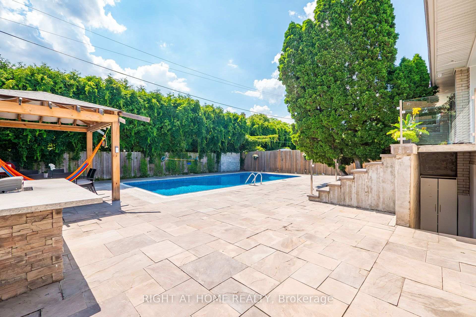 Photo 41 of 534 Rosedale Crescent, Burlington, Roseland — HOMEH