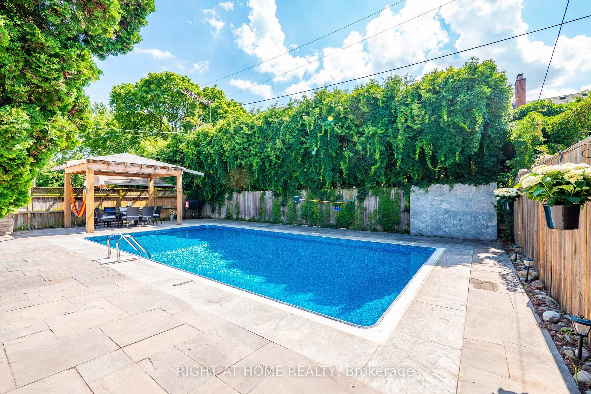 Photo 44 of 534 Rosedale Crescent, Burlington, Roseland — HOMEH