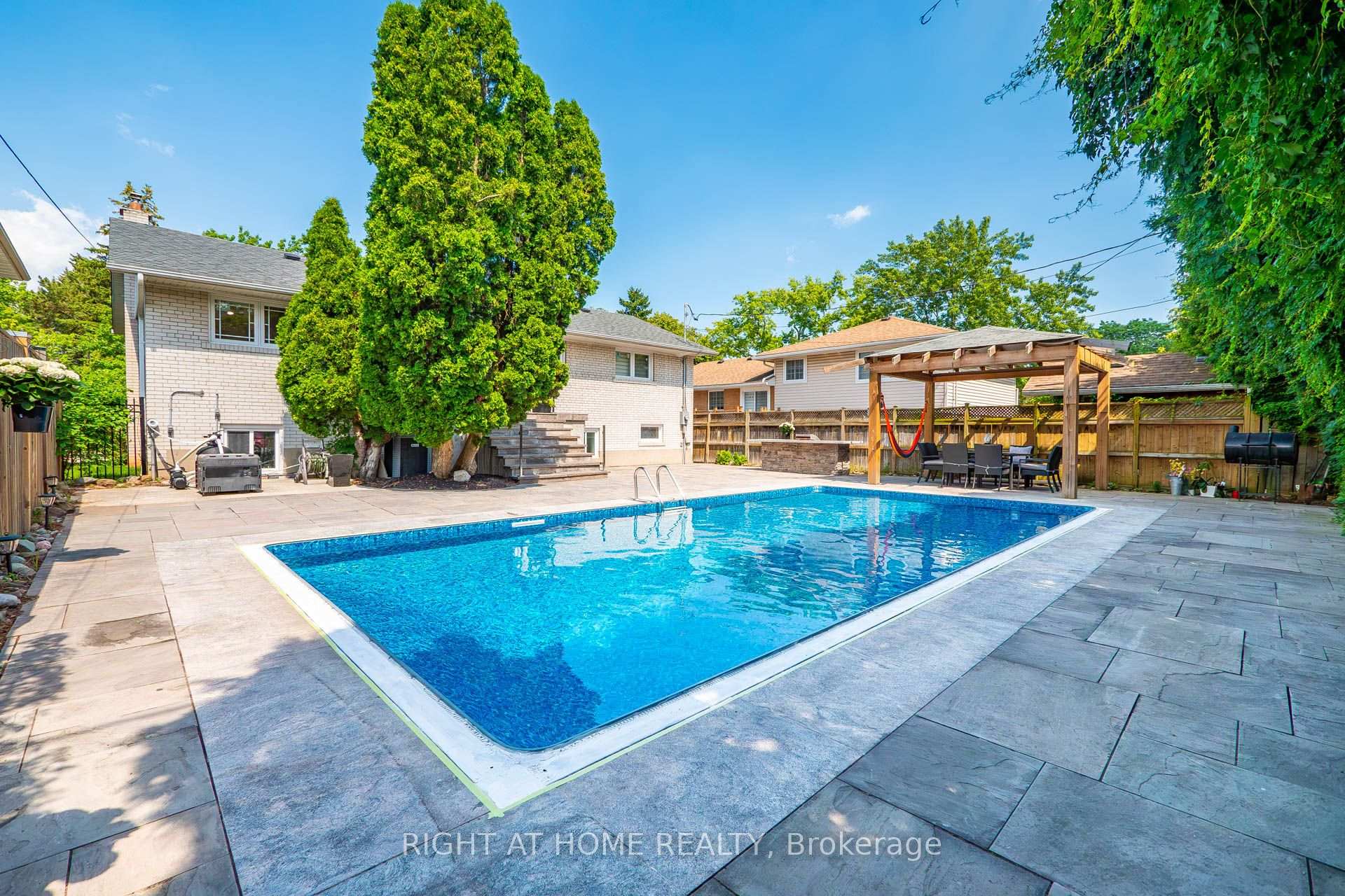 Photo 45 of 534 Rosedale Crescent, Burlington, Roseland — HOMEH