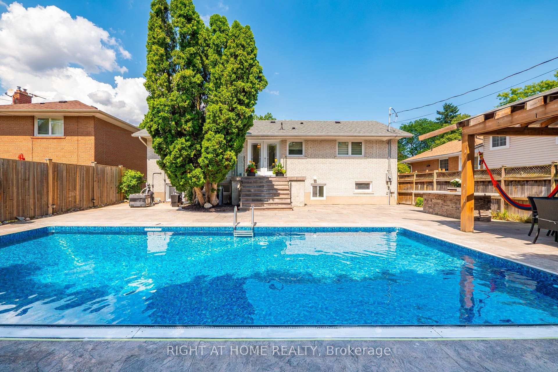 Photo 46 of 534 Rosedale Crescent, Burlington, Roseland — HOMEH