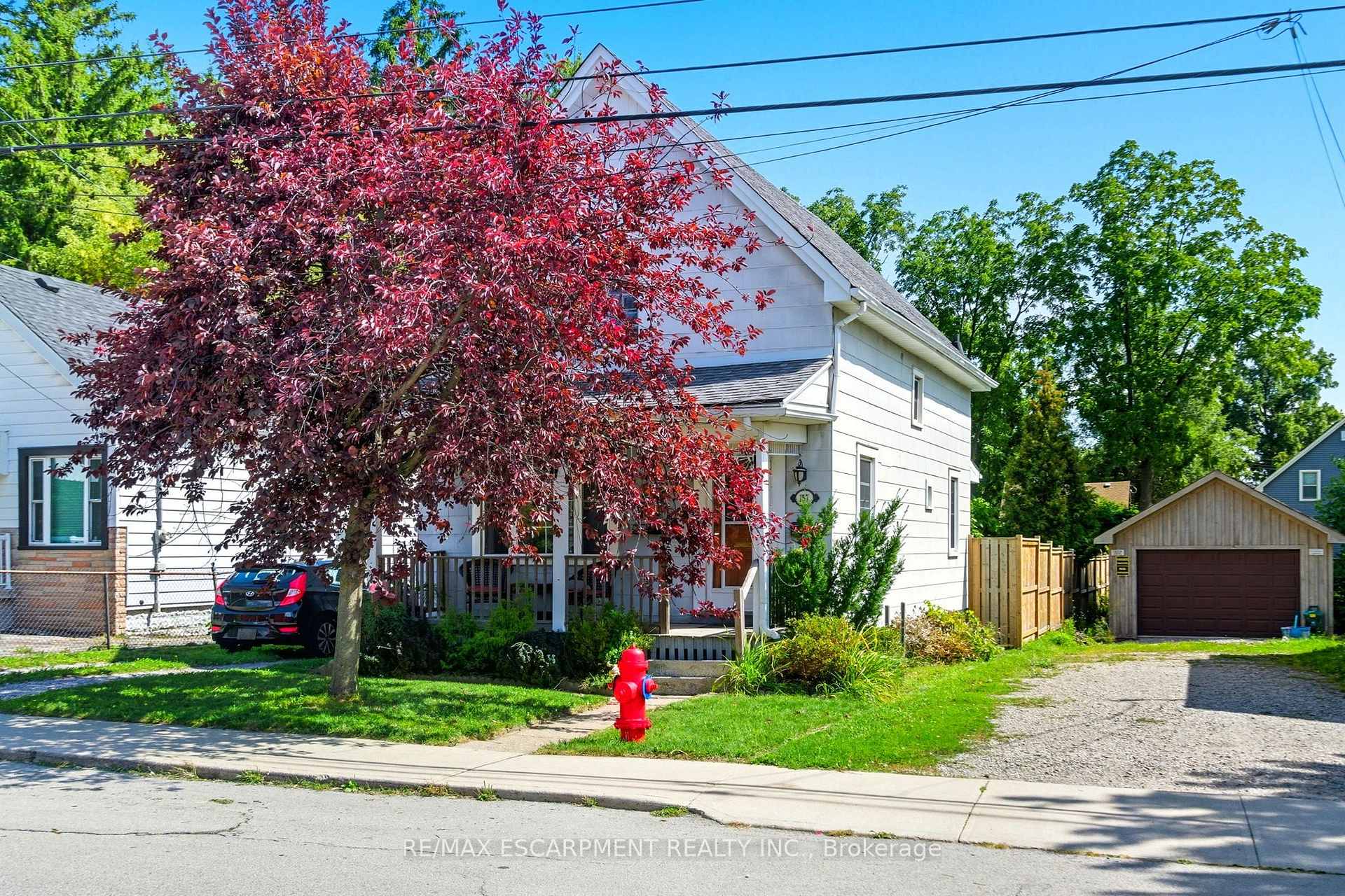 Photo 4 of 157 East 5th Street, Hamilton, Centremount — HOMEH