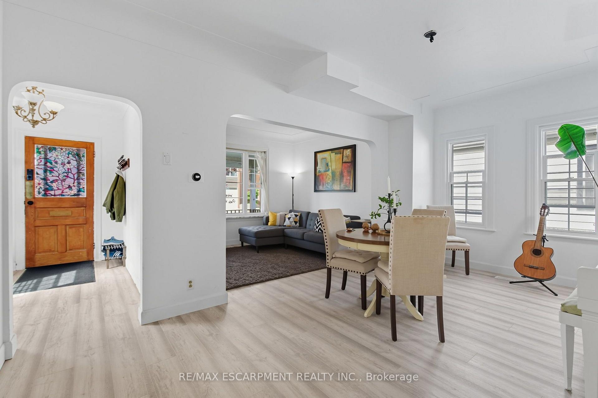 Photo 11 of 157 East 5th Street, Hamilton, Centremount — HOMEH