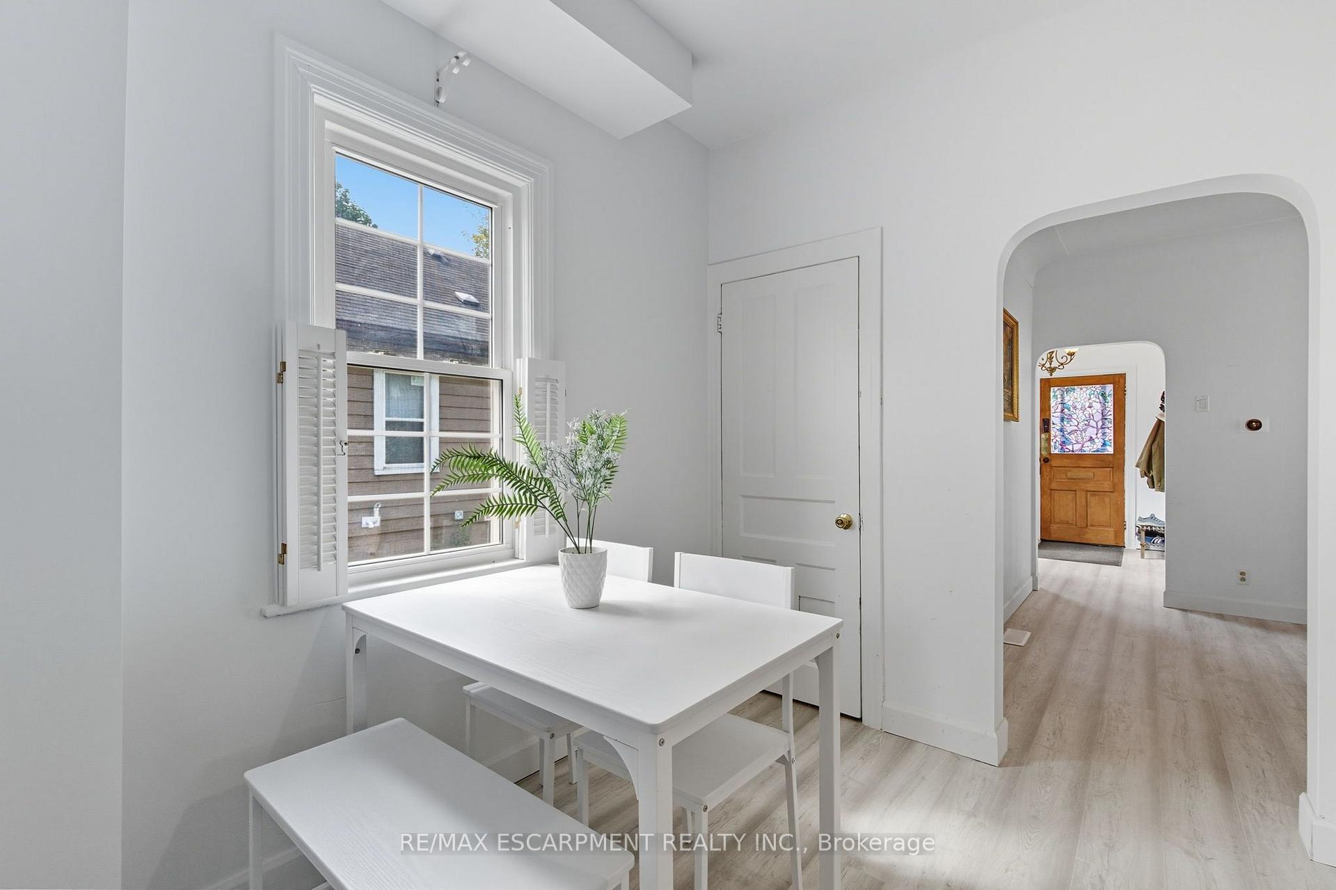 Photo 16 of 157 East 5th Street, Hamilton, Centremount — HOMEH