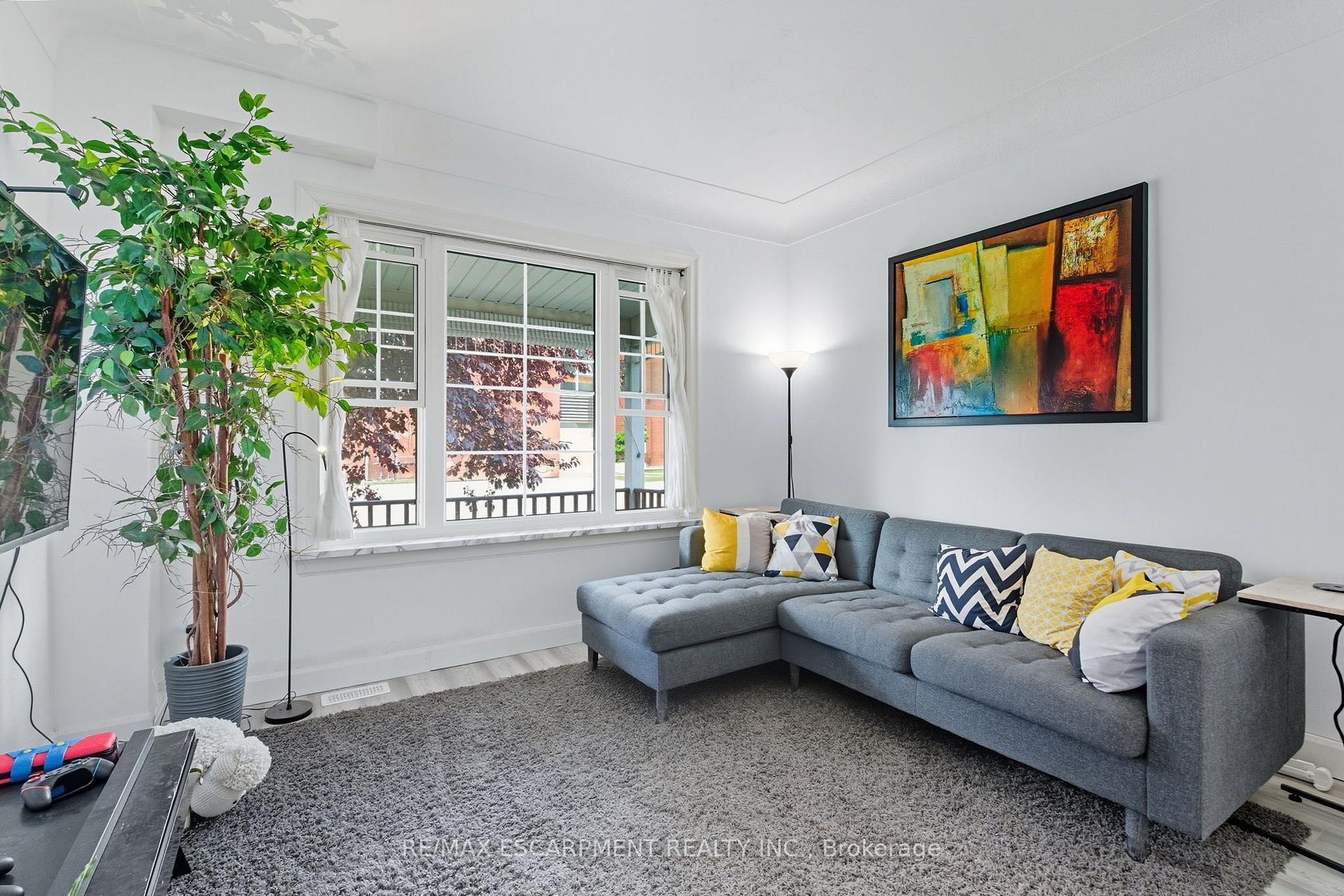Photo 21 of 157 East 5th Street, Hamilton, Centremount — HOMEH