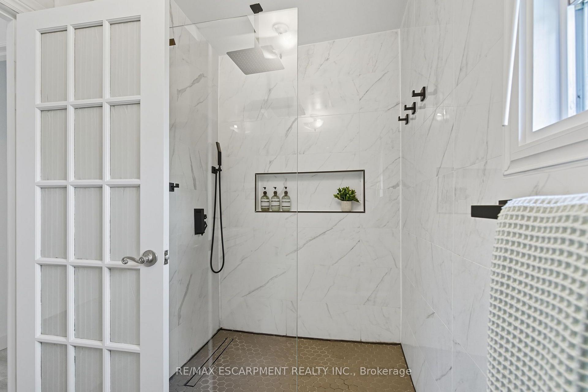 Photo 30 of 157 East 5th Street, Hamilton, Centremount — HOMEH