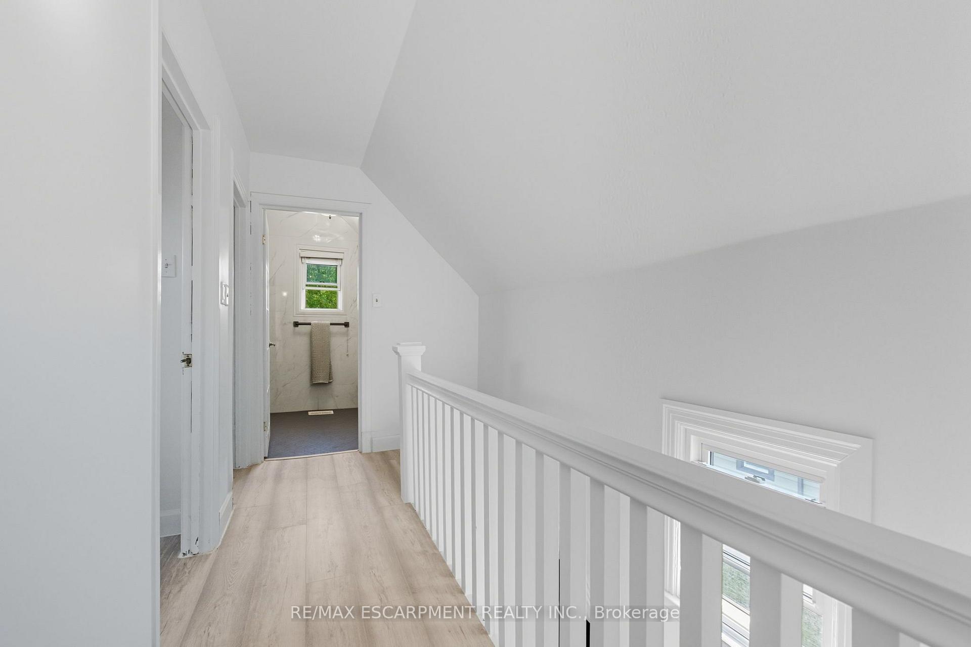 Photo 32 of 157 East 5th Street, Hamilton, Centremount — HOMEH