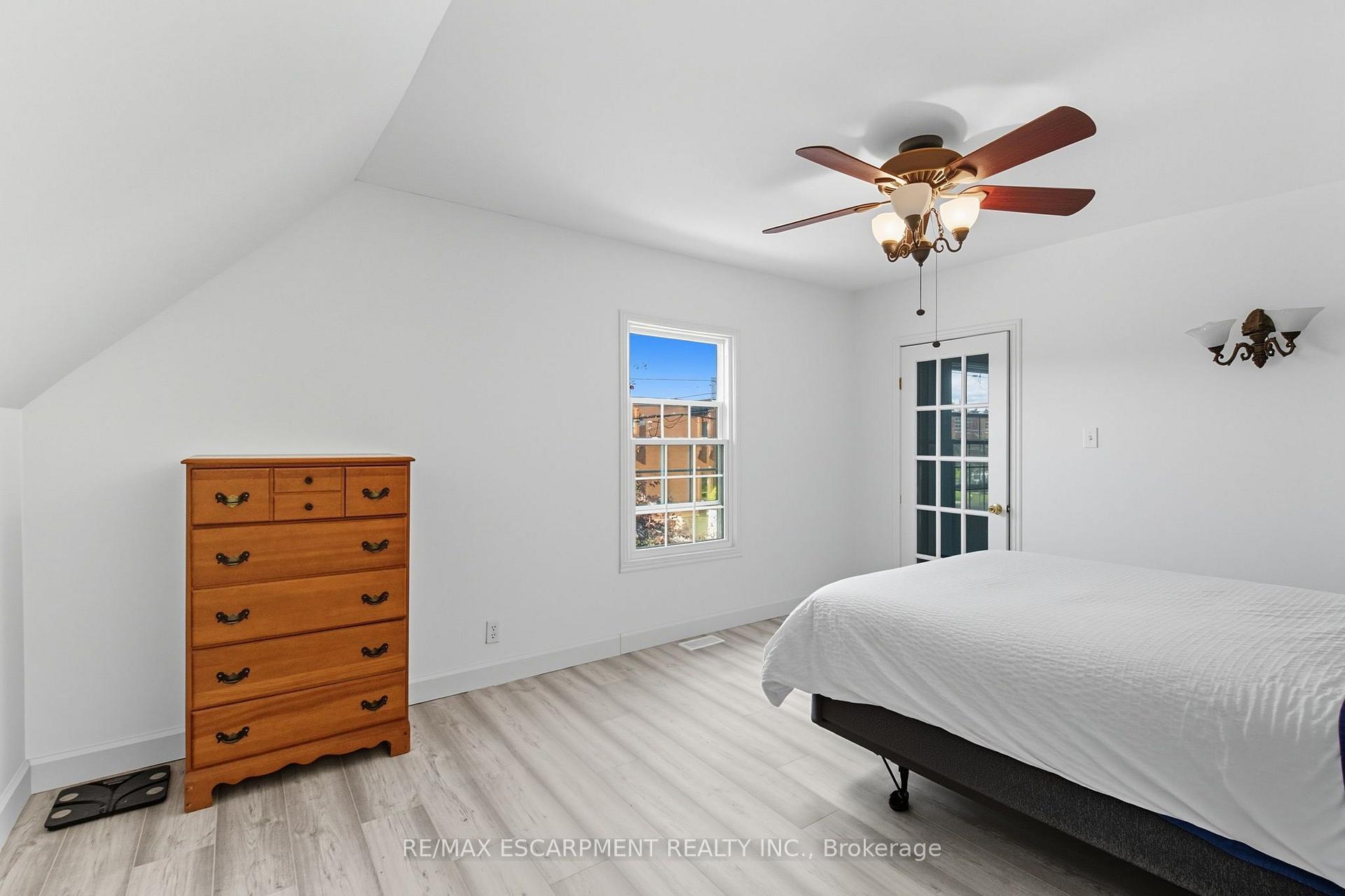Photo 34 of 157 East 5th Street, Hamilton, Centremount — HOMEH
