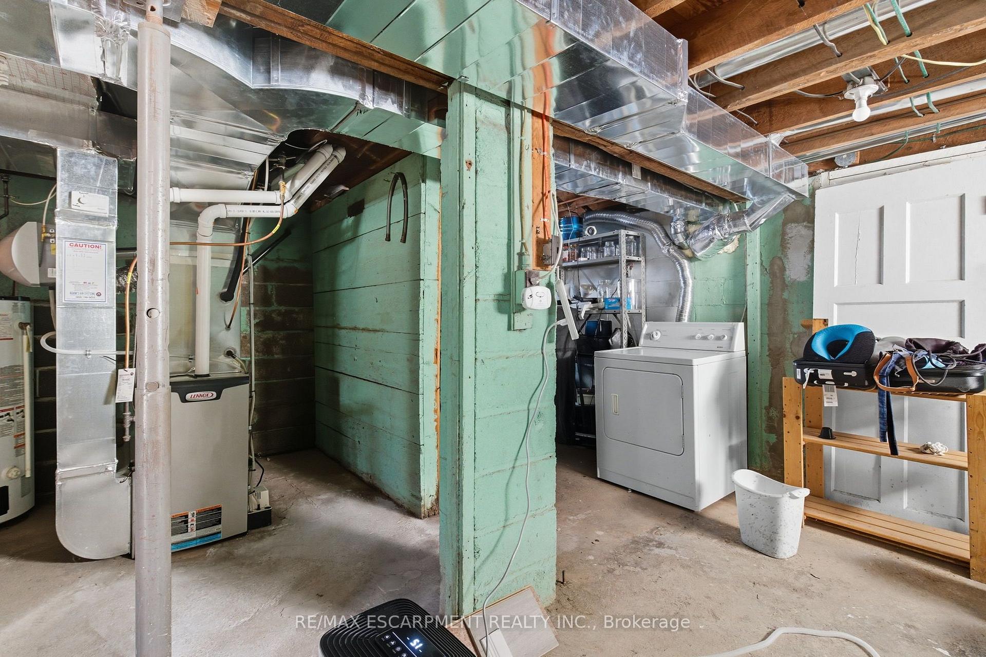Photo 41 of 157 East 5th Street, Hamilton, Centremount — HOMEH