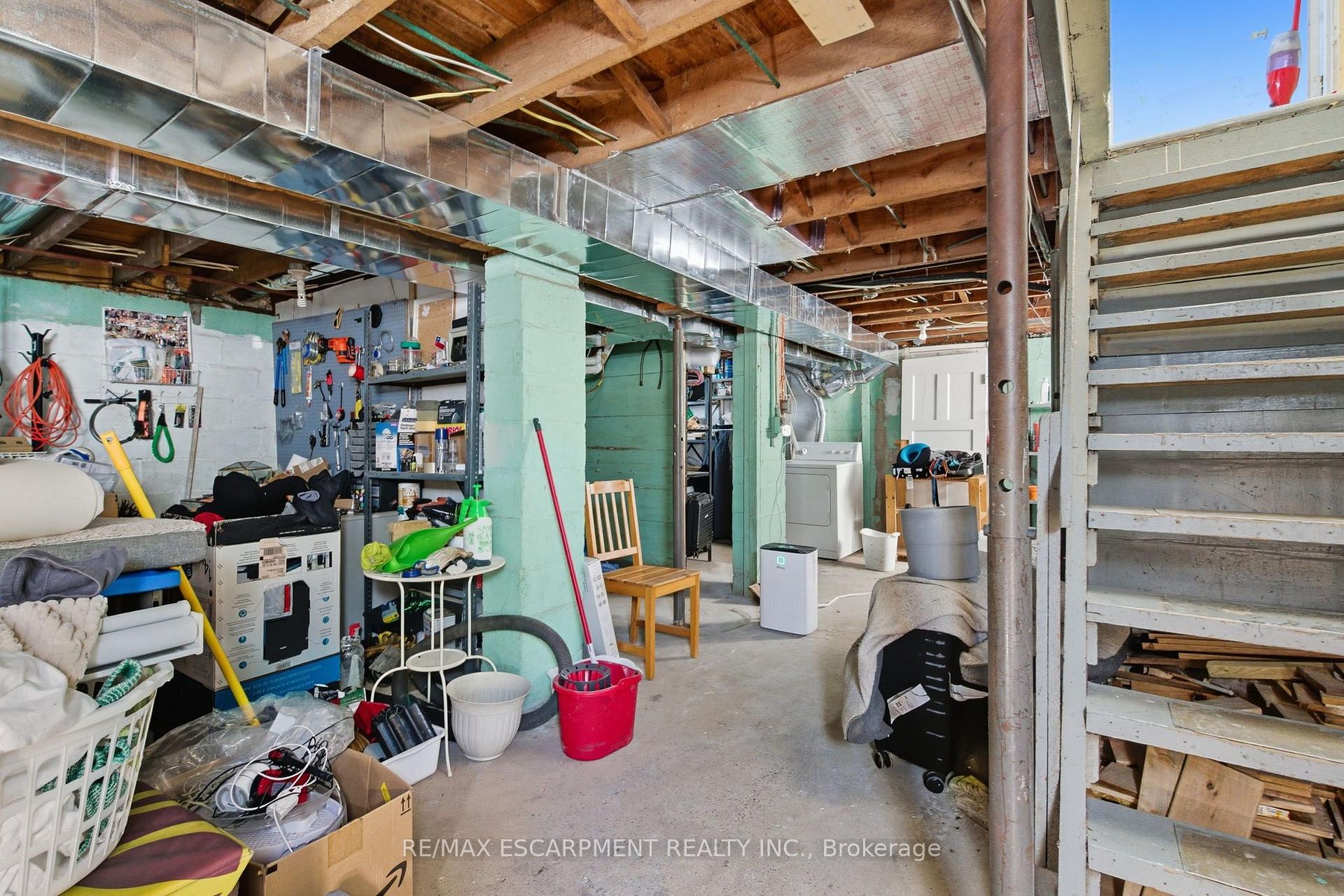 Photo 42 of 157 East 5th Street, Hamilton, Centremount — HOMEH