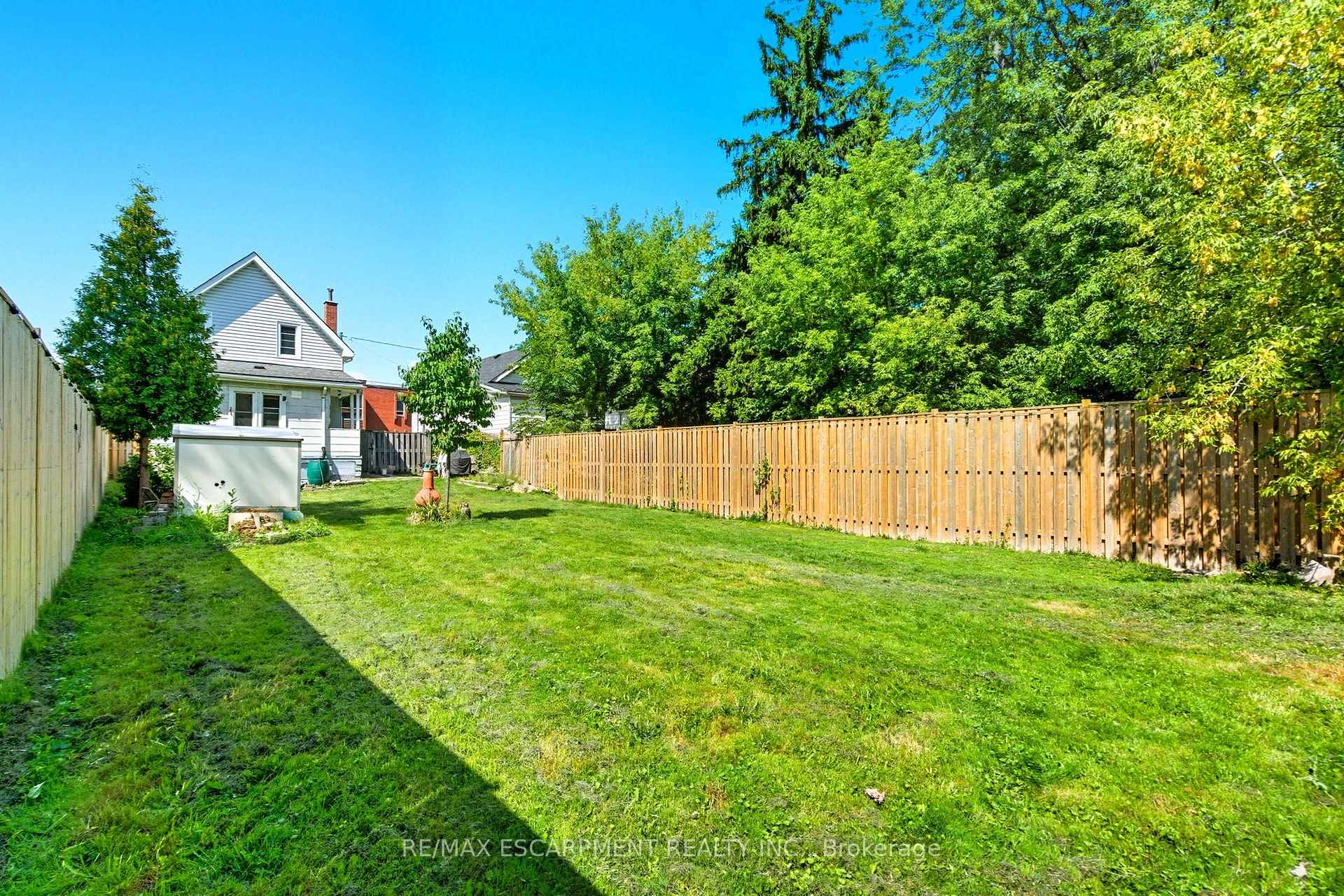 Photo 44 of 157 East 5th Street, Hamilton, Centremount — HOMEH