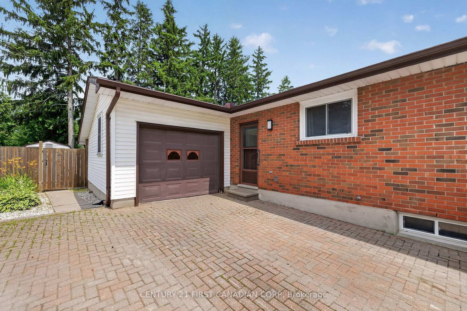 Photo 27 of 11 Cornell Crescent, London, East I — HOMEH