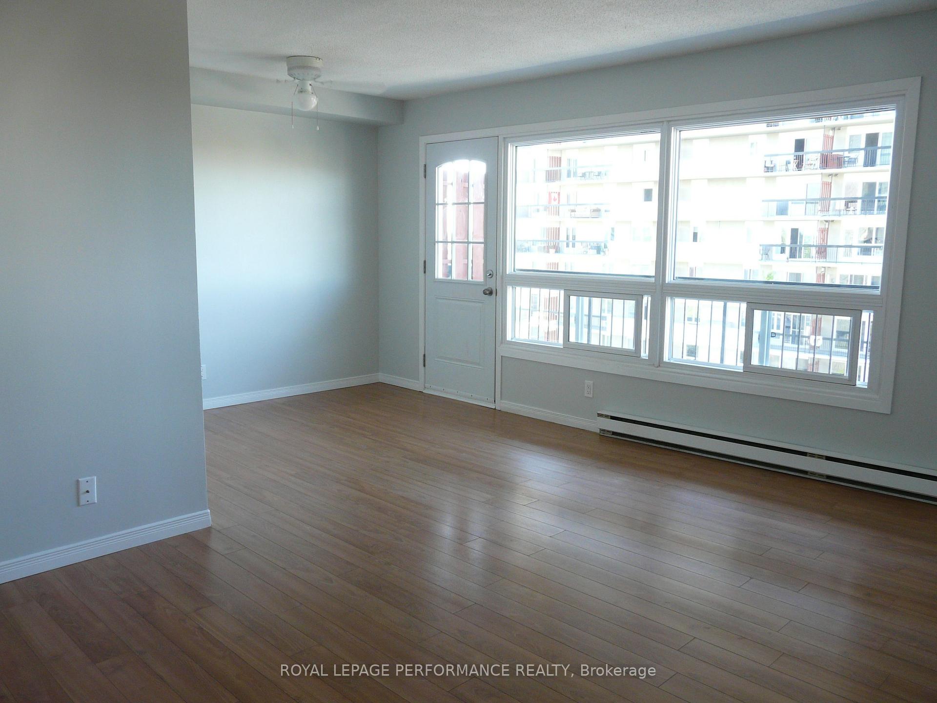 Photo 2 of Unit 907, 158A Mcarthur Avenue, Ottawa, Vanier — HOMEH