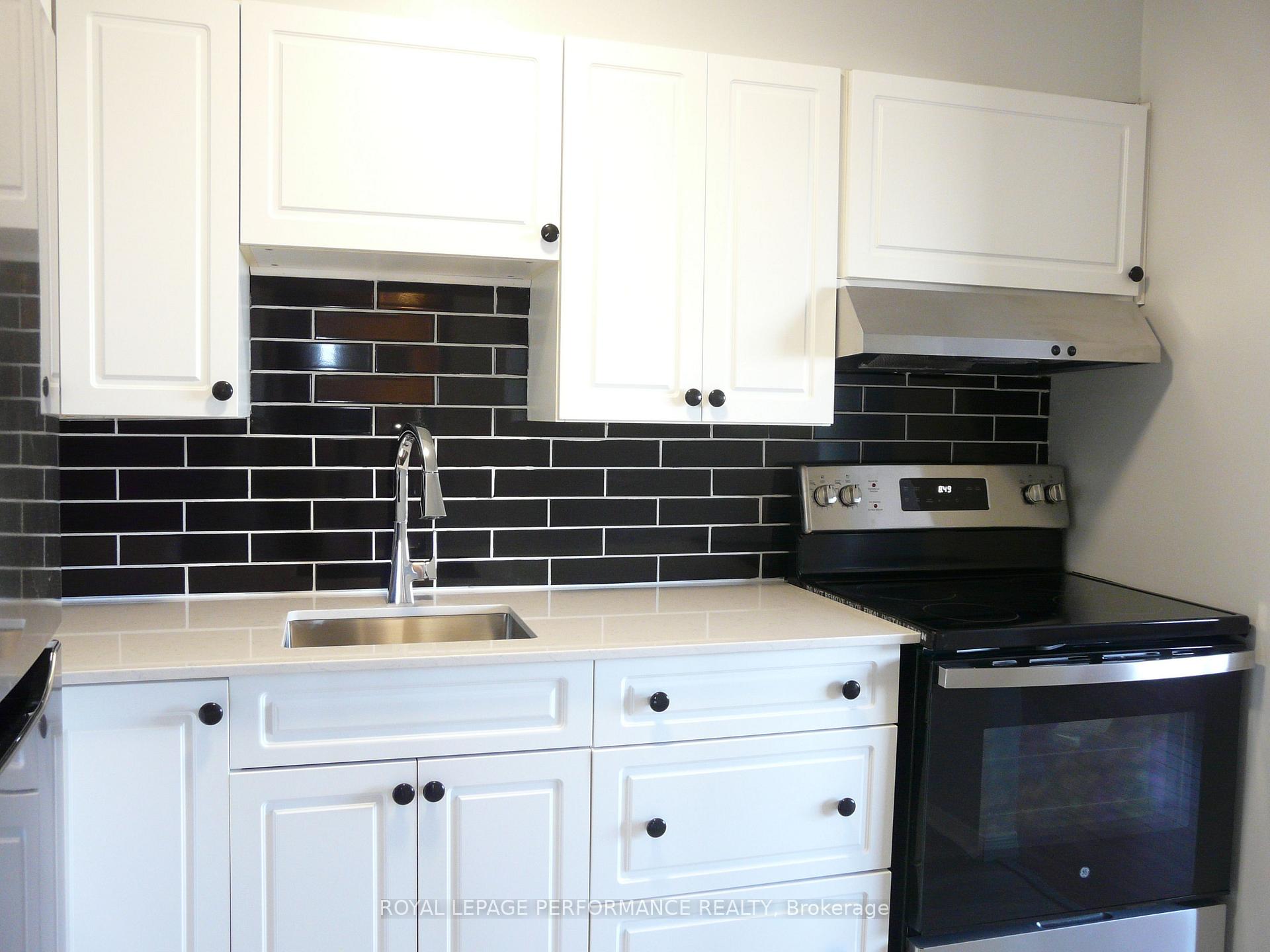 Photo 8 of Unit 907, 158A Mcarthur Avenue, Ottawa, Vanier — HOMEH
