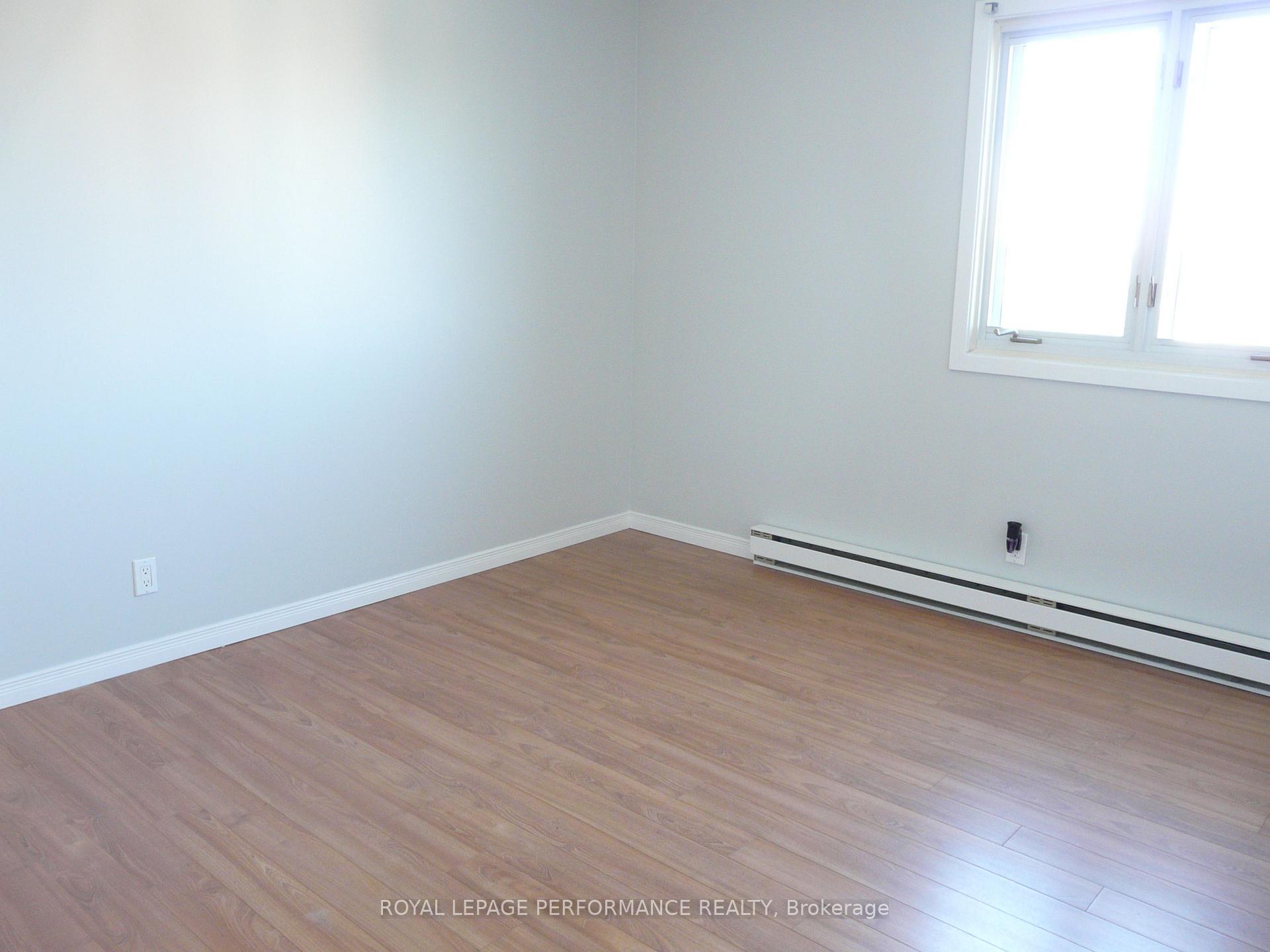 Photo 9 of Unit 907, 158A Mcarthur Avenue, Ottawa, Vanier — HOMEH