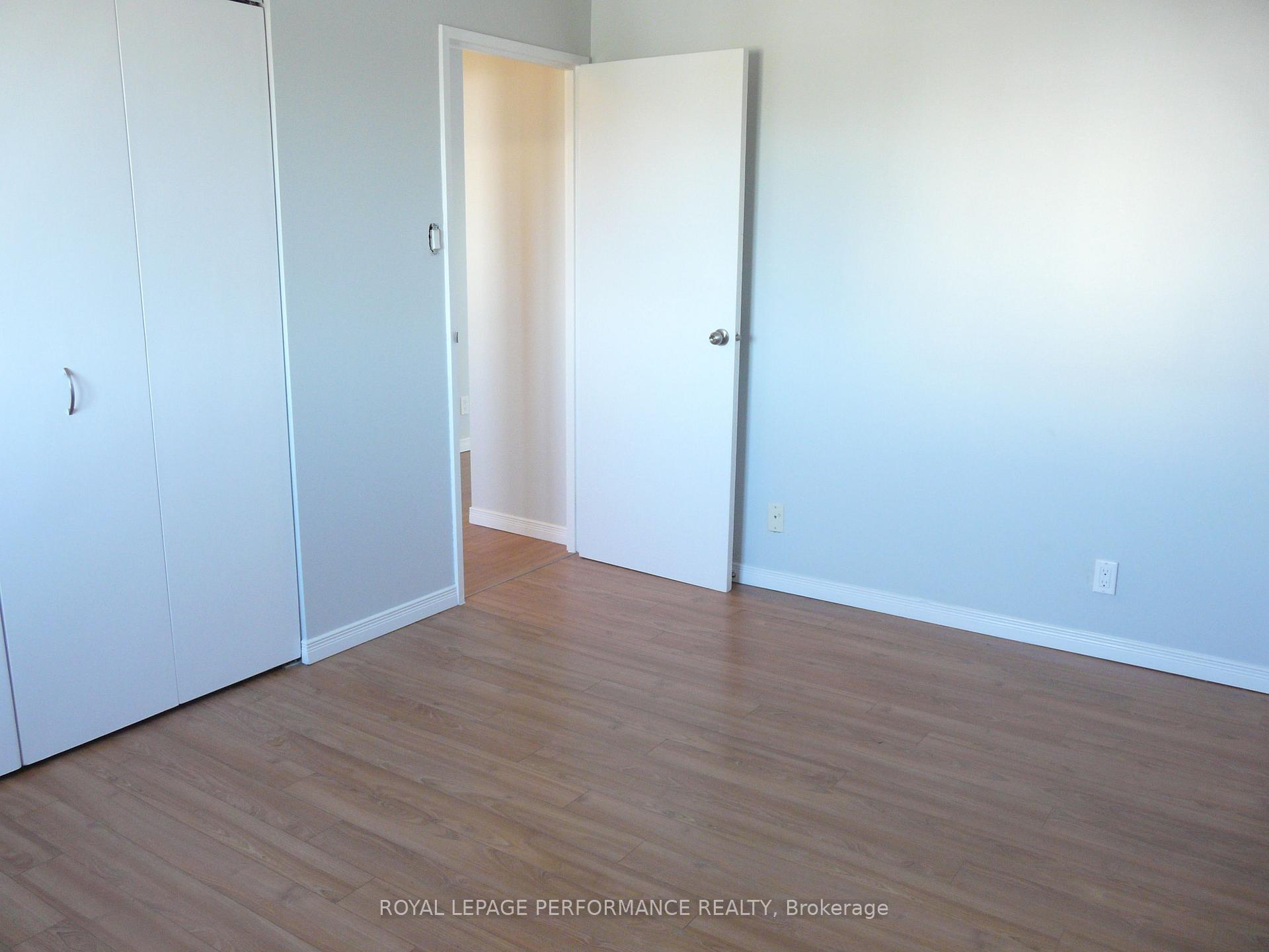 Photo 10 of Unit 907, 158A Mcarthur Avenue, Ottawa, Vanier — HOMEH