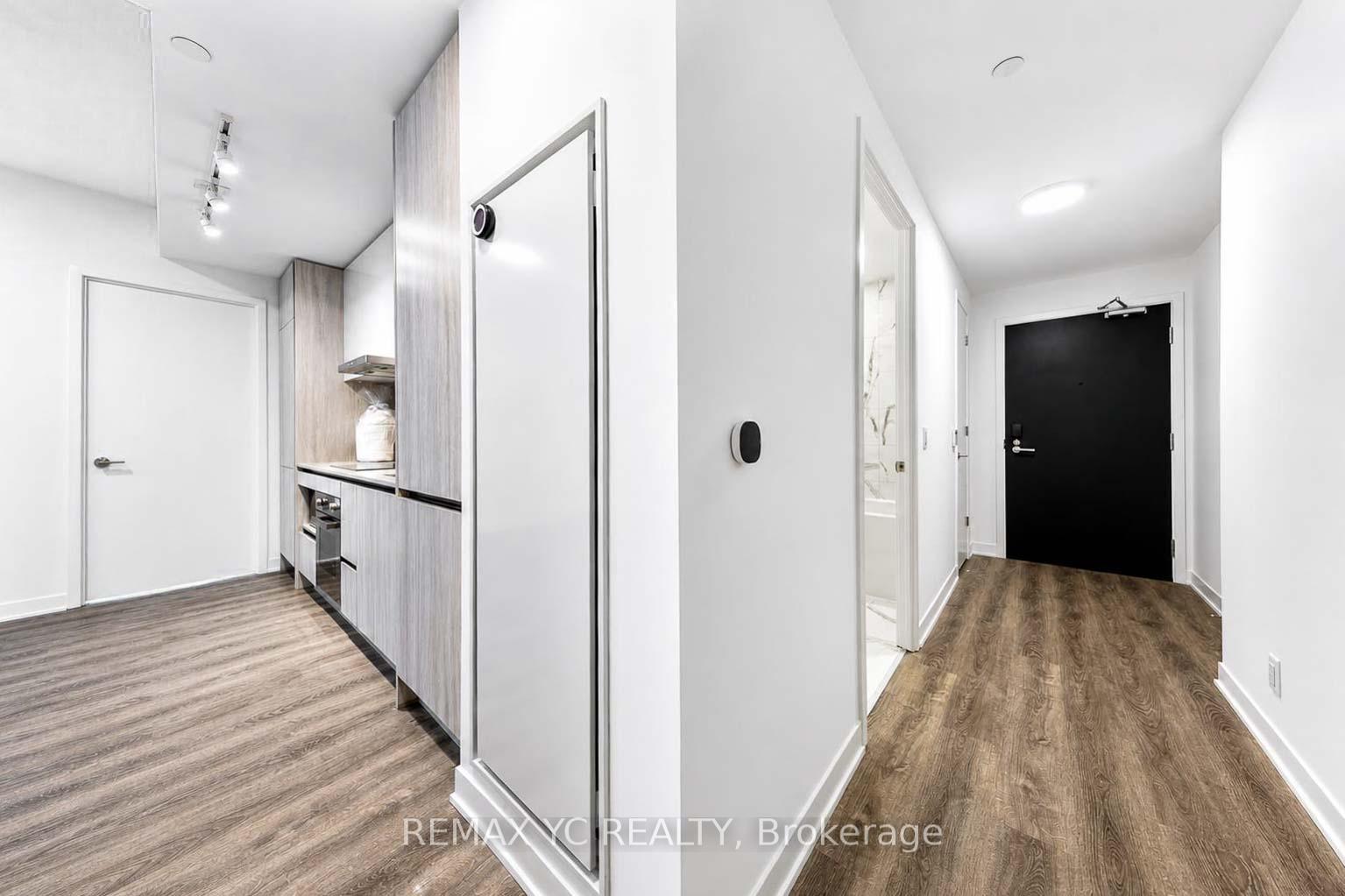 Photo 2 of Unit 2212, 180 Front Street E, Toronto, Moss Park — HOMEH