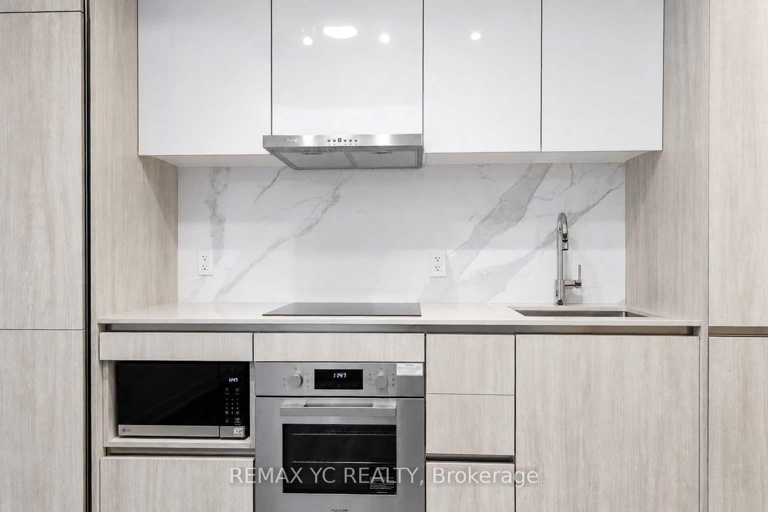 Photo 6 of Unit 2212, 180 Front Street E, Toronto, Moss Park — HOMEH
