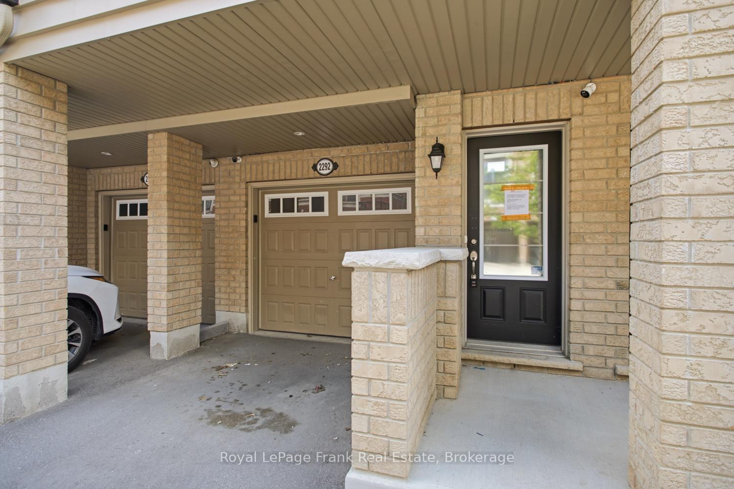 Photo 2 of 2292 Chevron Prince Path, Oshawa, Windfields — HOMEH