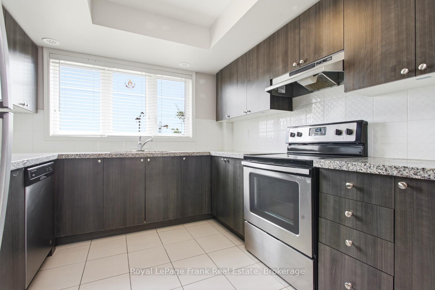 Photo 6 of 2292 Chevron Prince Path, Oshawa, Windfields — HOMEH
