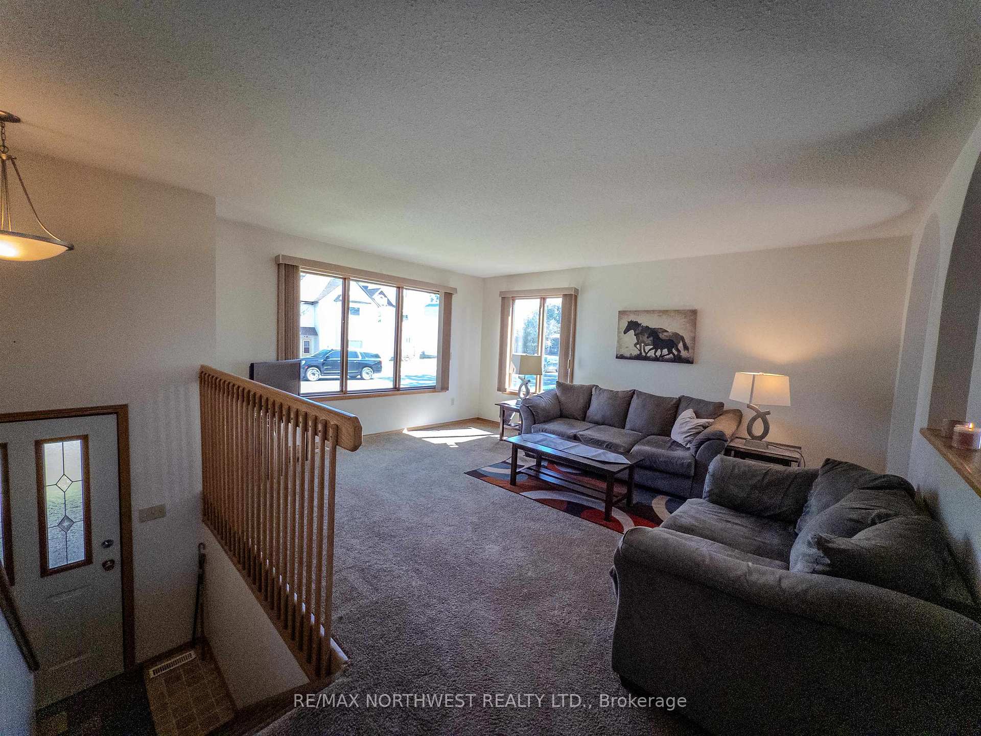 Photo 3 of 527 Second Street South, Kenora, Central — HOMEH