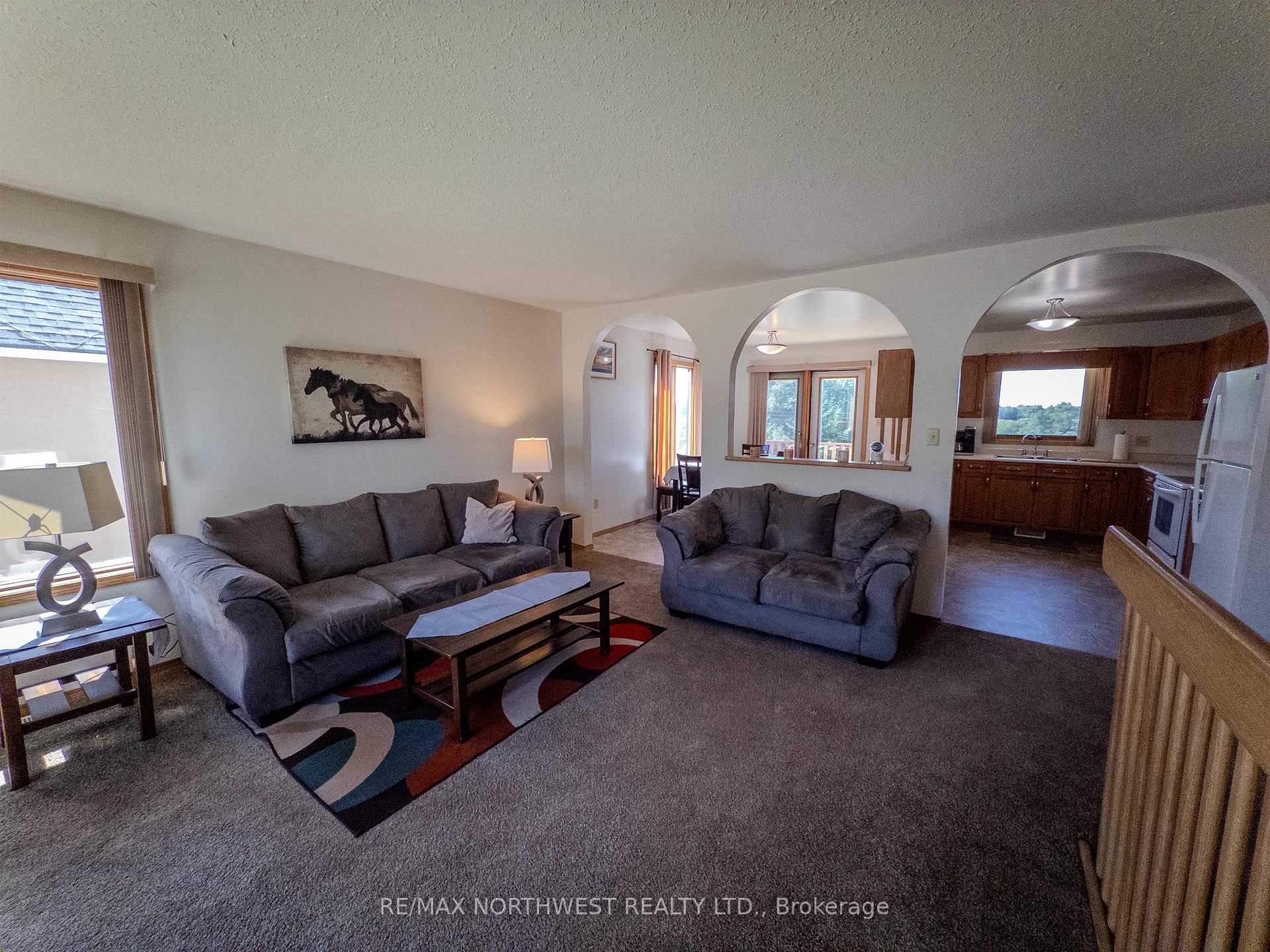 Photo 4 of 527 Second Street South, Kenora, Central — HOMEH