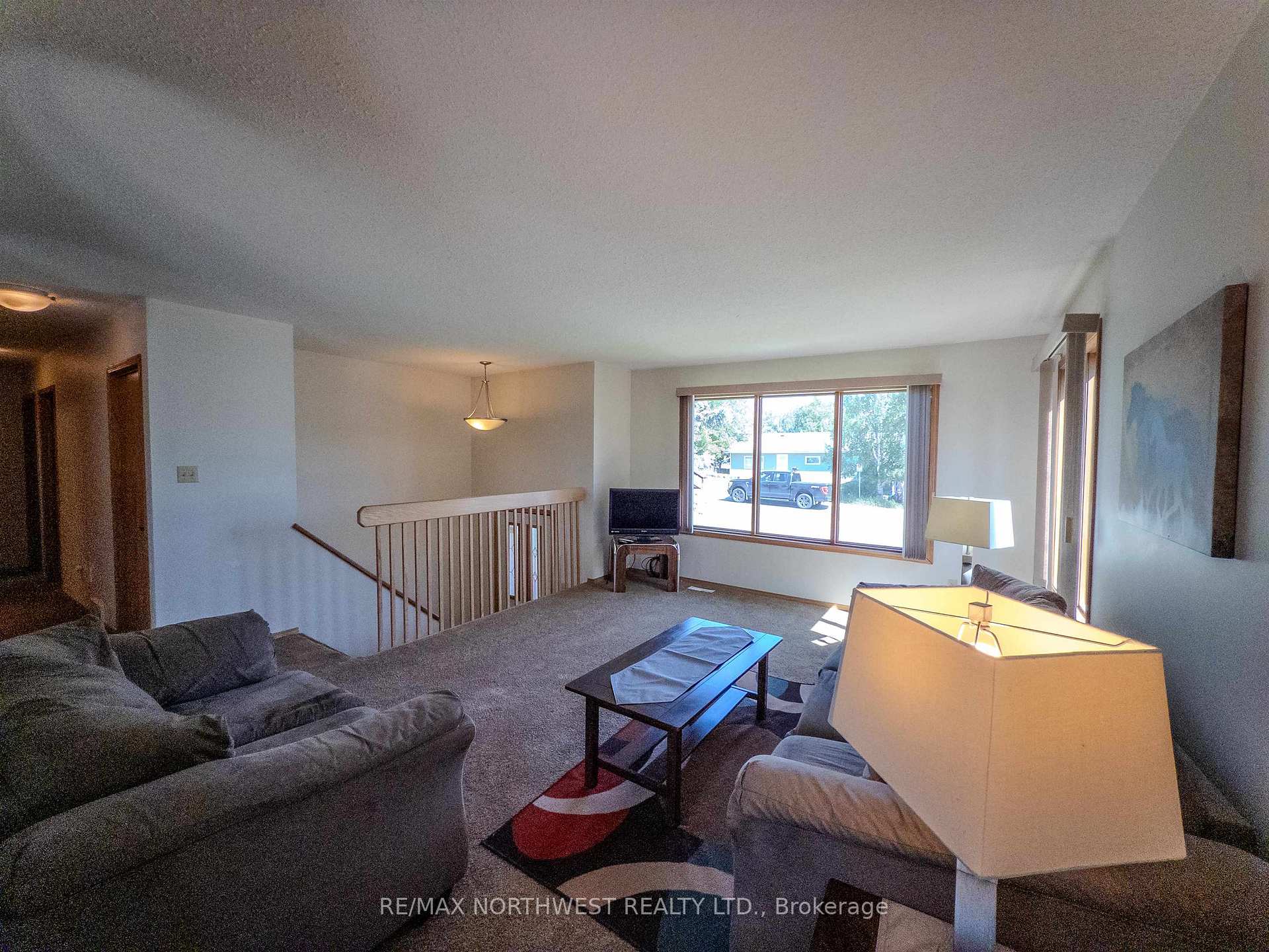 Photo 5 of 527 Second Street South, Kenora, Central — HOMEH