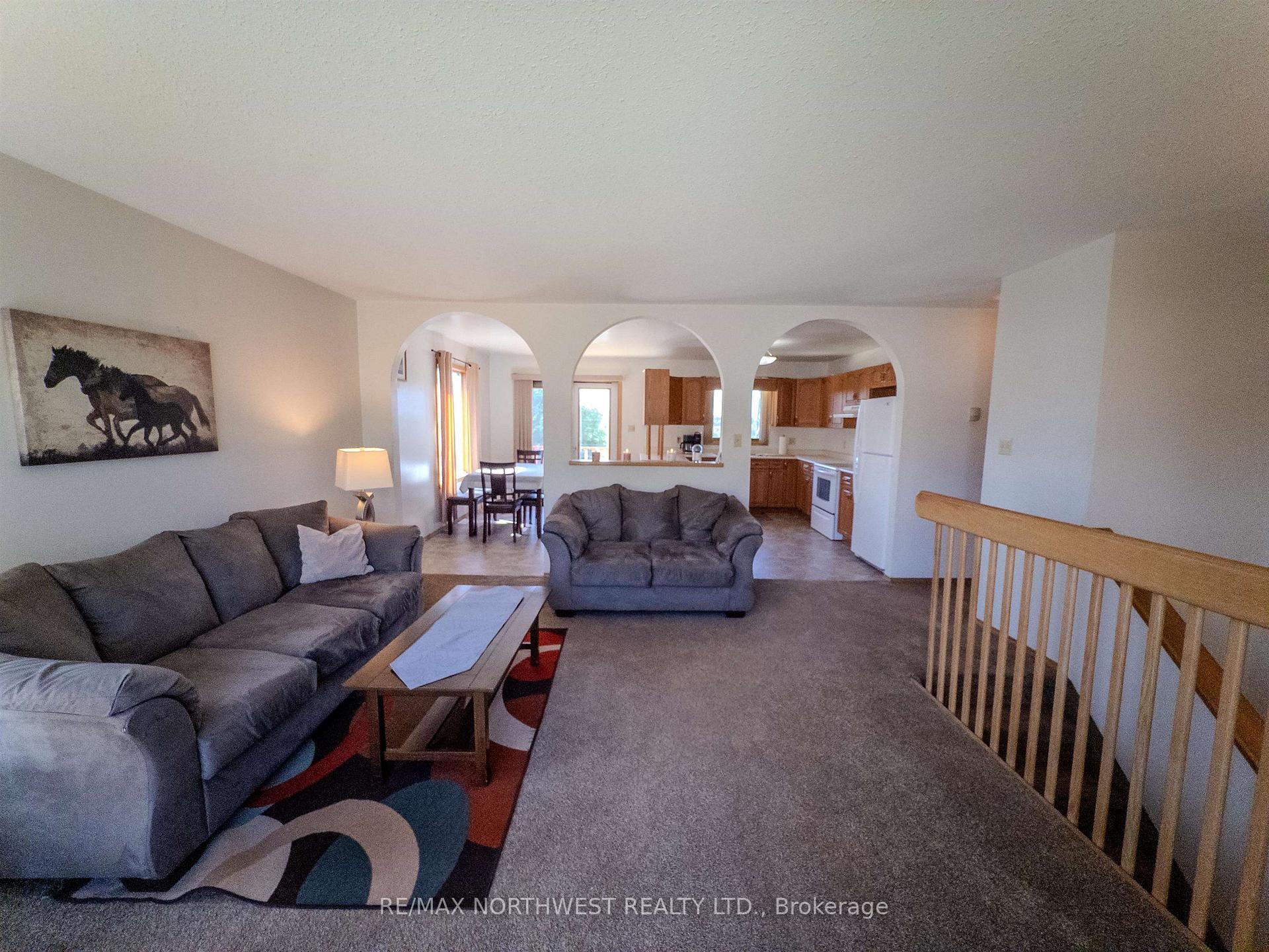 Photo 7 of 527 Second Street South, Kenora, Central — HOMEH