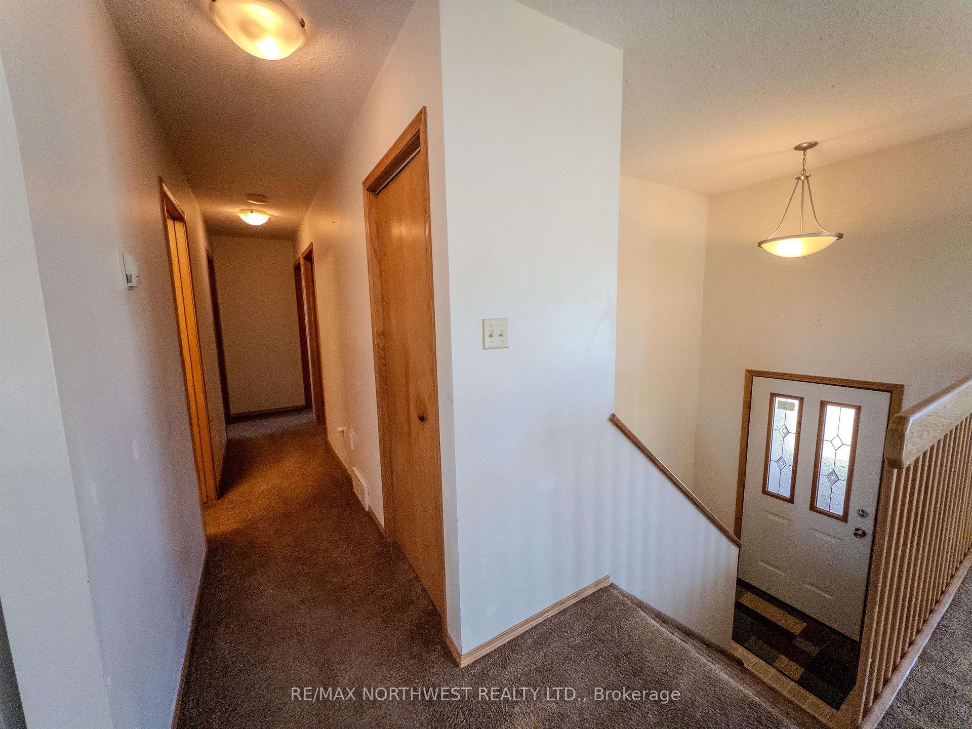 Photo 15 of 527 Second Street South, Kenora, Central — HOMEH