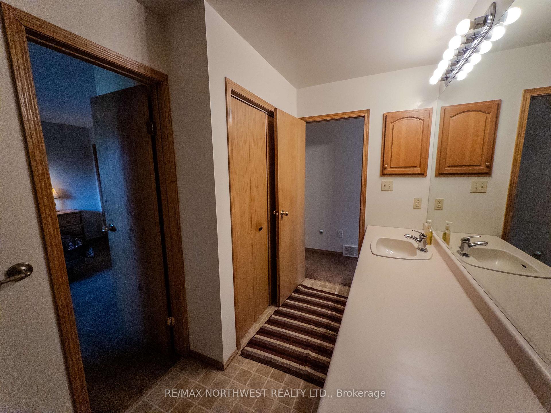 Photo 17 of 527 Second Street South, Kenora, Central — HOMEH