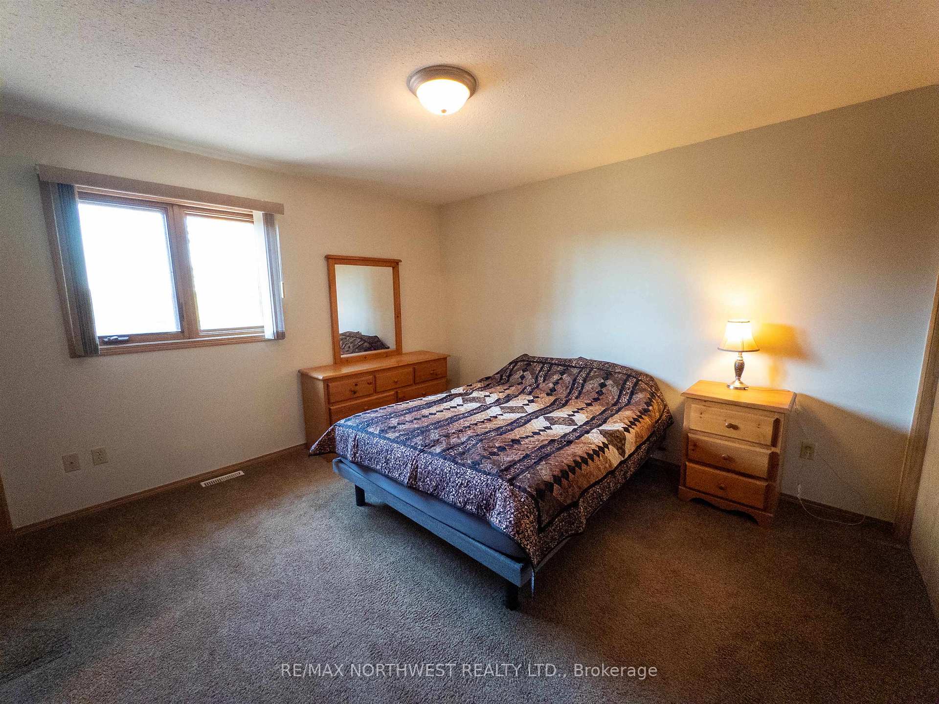 Photo 20 of 527 Second Street South, Kenora, Central — HOMEH