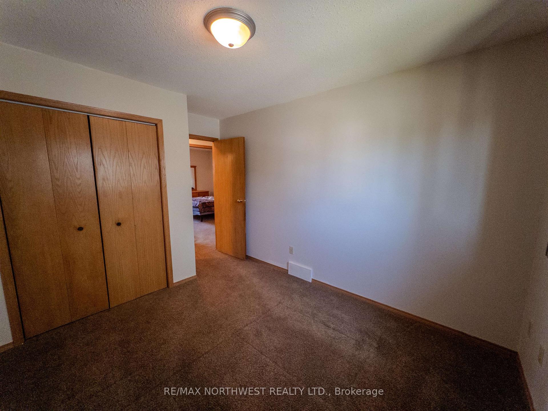 Photo 21 of 527 Second Street South, Kenora, Central — HOMEH