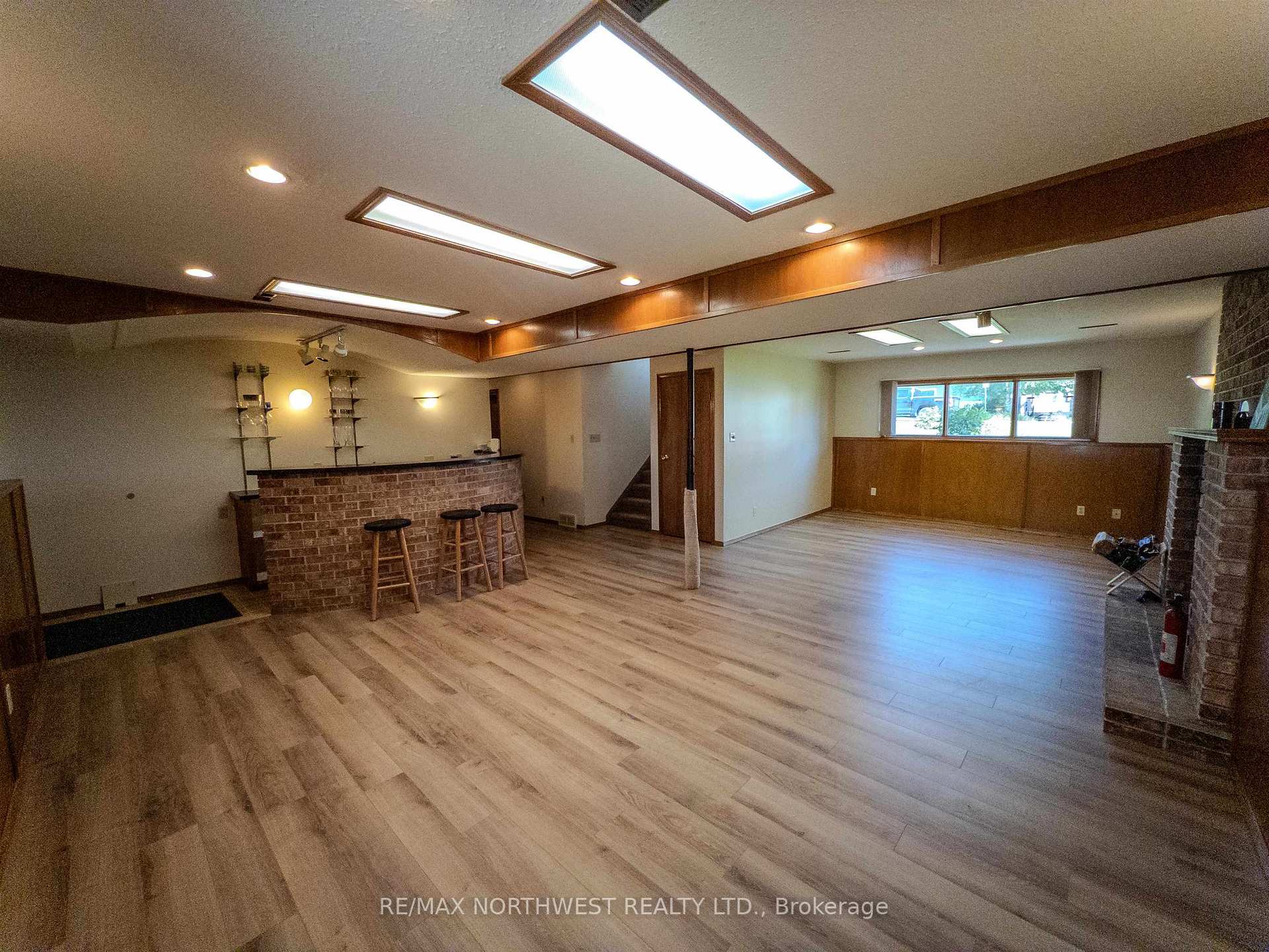 Photo 26 of 527 Second Street South, Kenora, Central — HOMEH
