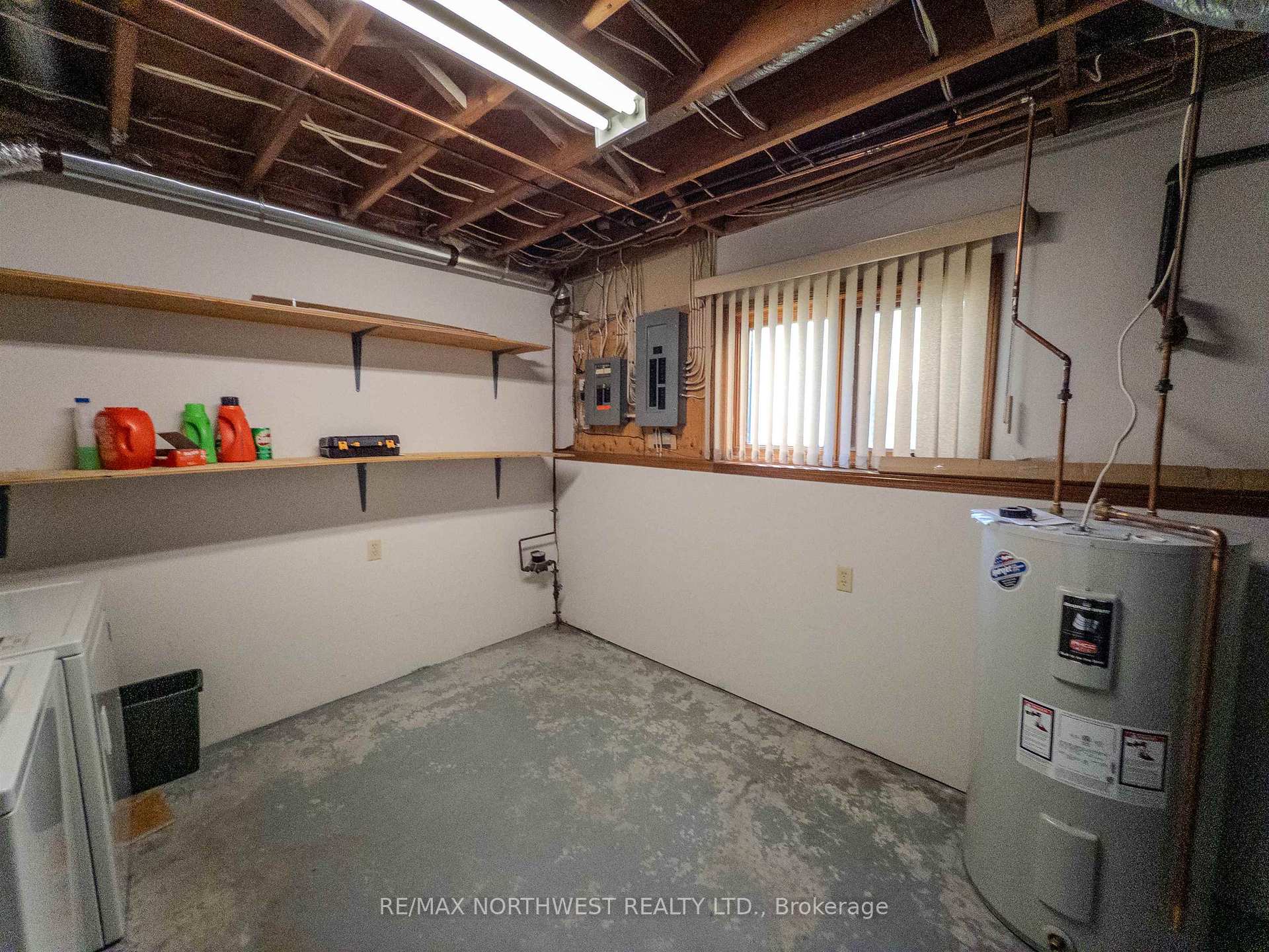 Photo 34 of 527 Second Street South, Kenora, Central — HOMEH