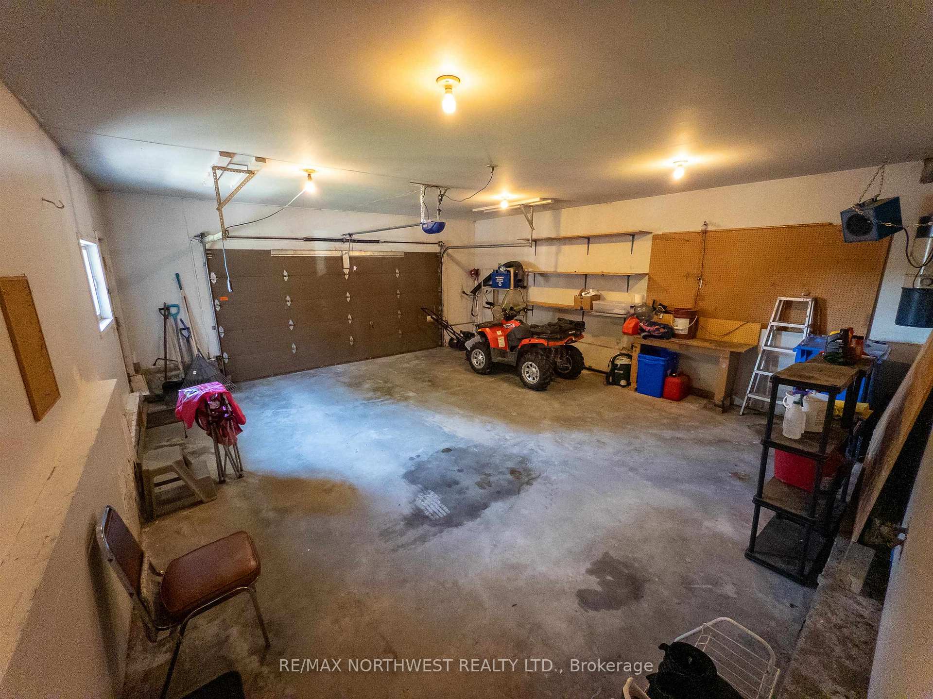 Photo 36 of 527 Second Street South, Kenora, Central — HOMEH