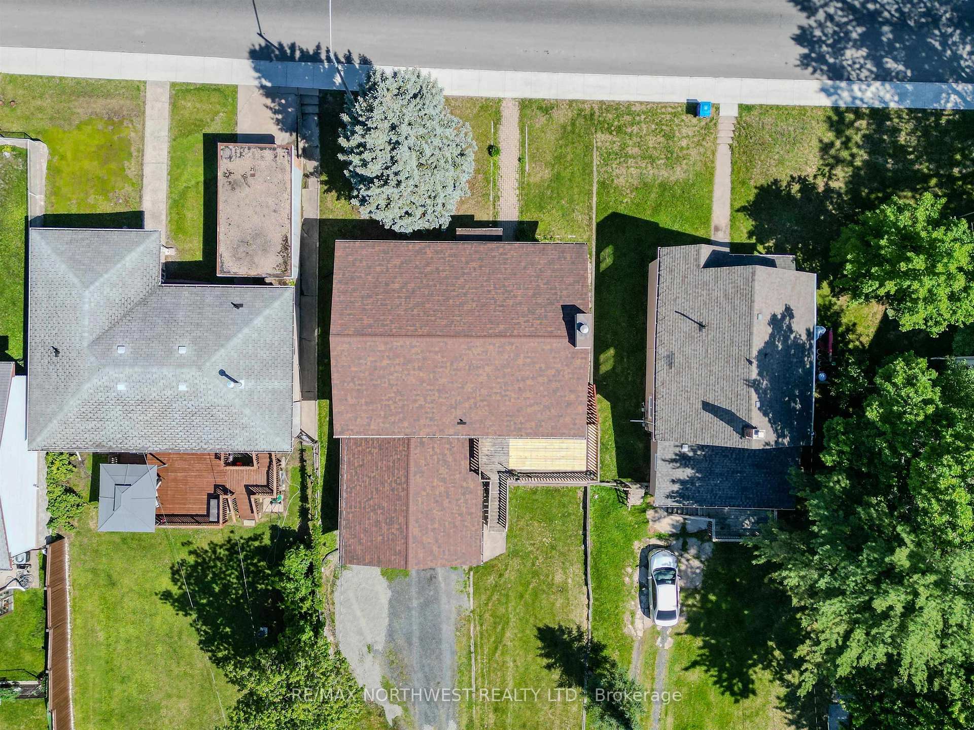 Photo 40 of 527 Second Street South, Kenora, Central — HOMEH