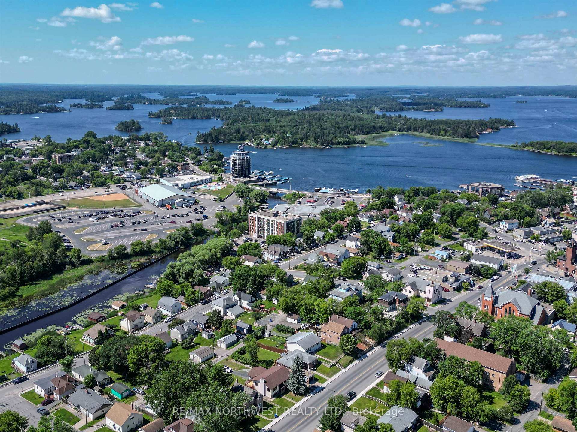 Photo 42 of 527 Second Street South, Kenora, Central — HOMEH