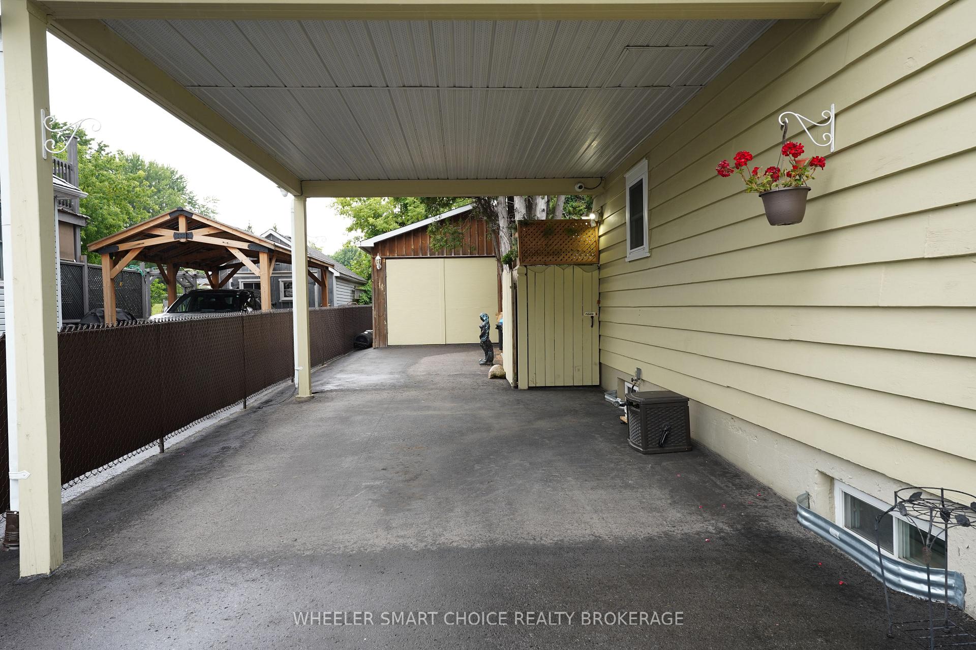 Photo 41 of 543 Fifth Street E, Cornwall, Cornwall — HOMEH