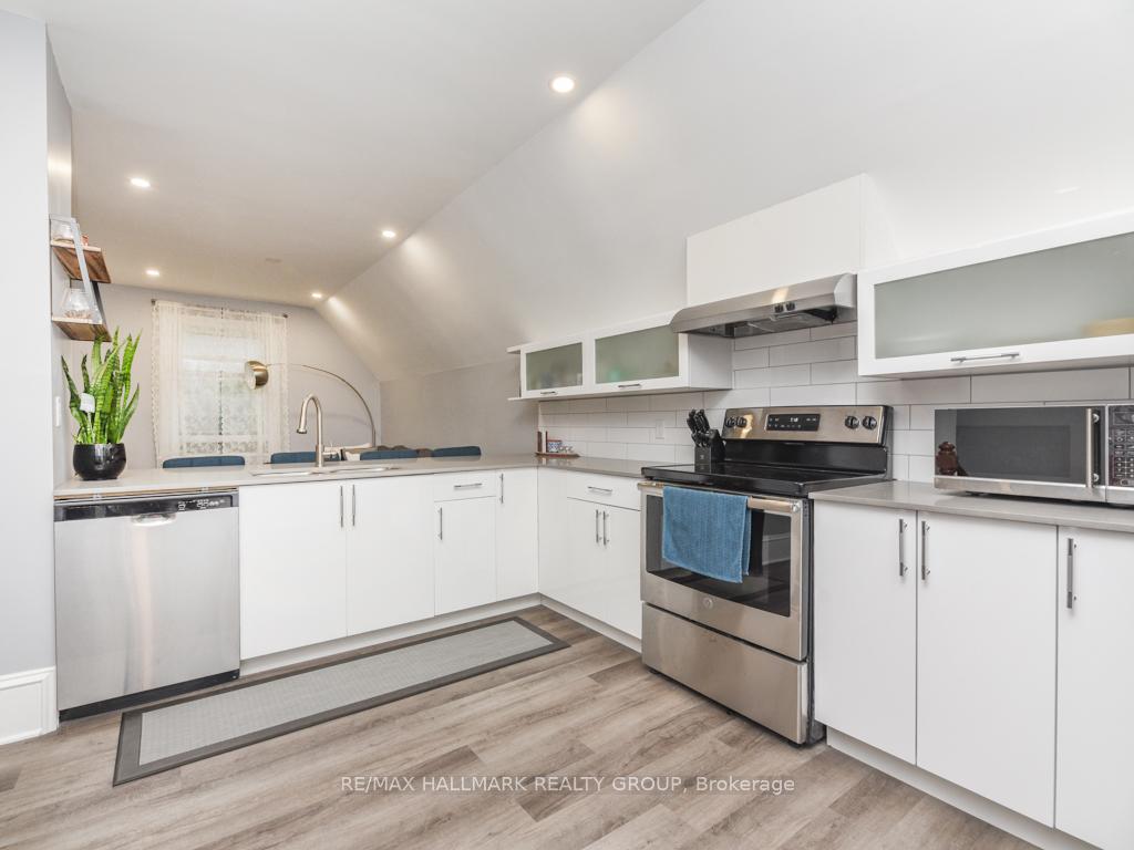 Photo 9 of 419 Besserer Street, Ottawa, Sandy Hill — HOMEH