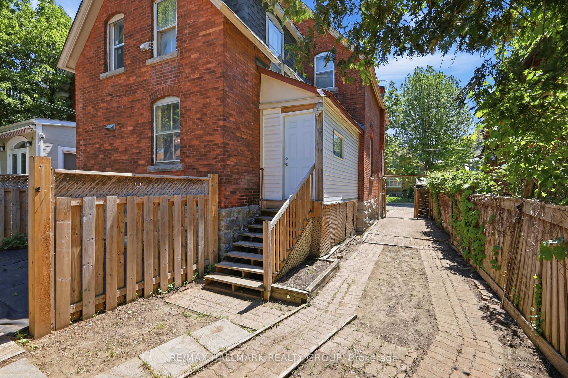 Photo 40 of 419 Besserer Street, Ottawa, Sandy Hill — HOMEH