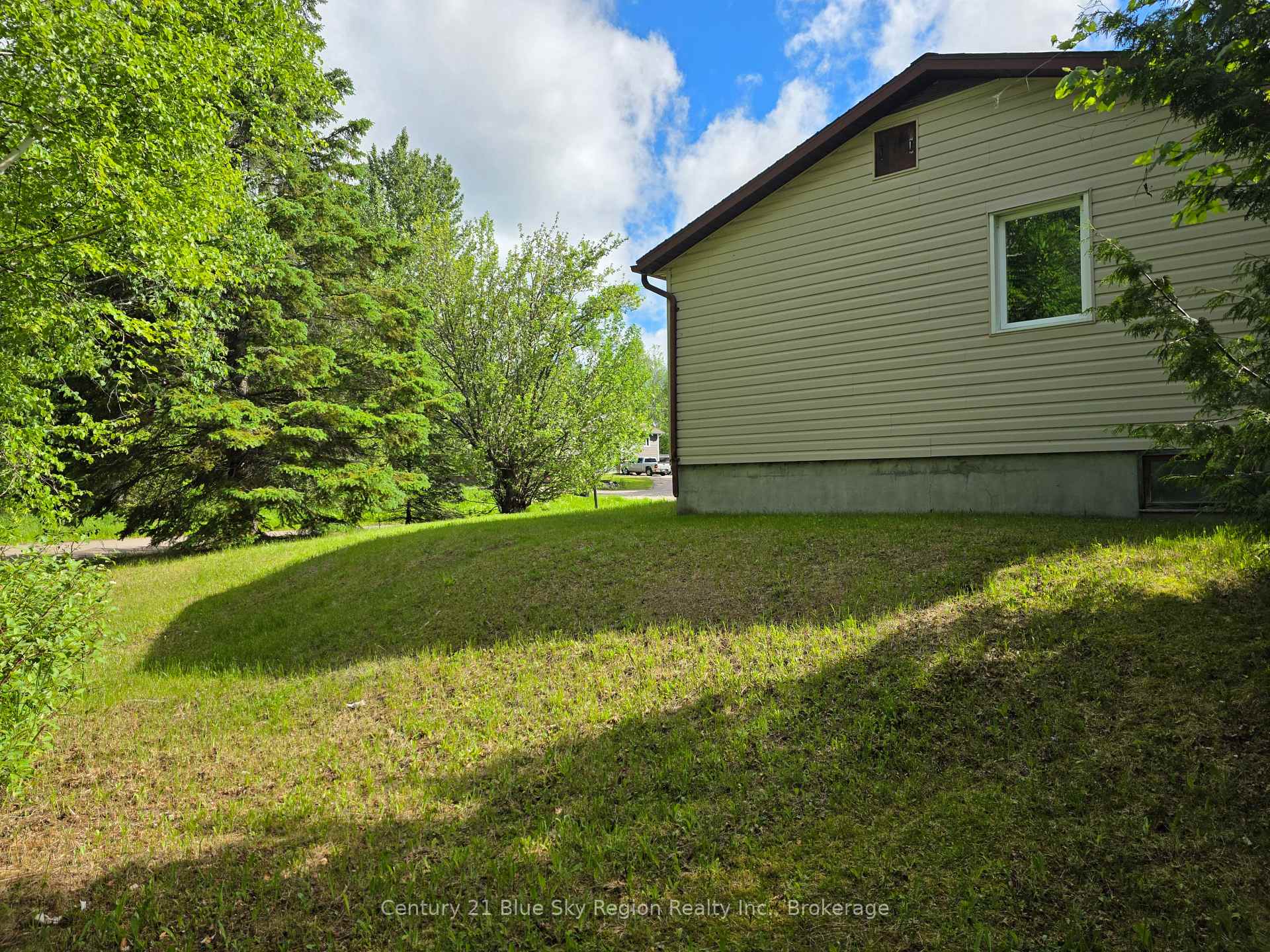 Photo 7 of 20 Stevens Road, West Nipissing, Sturgeon Falls — HOMEH