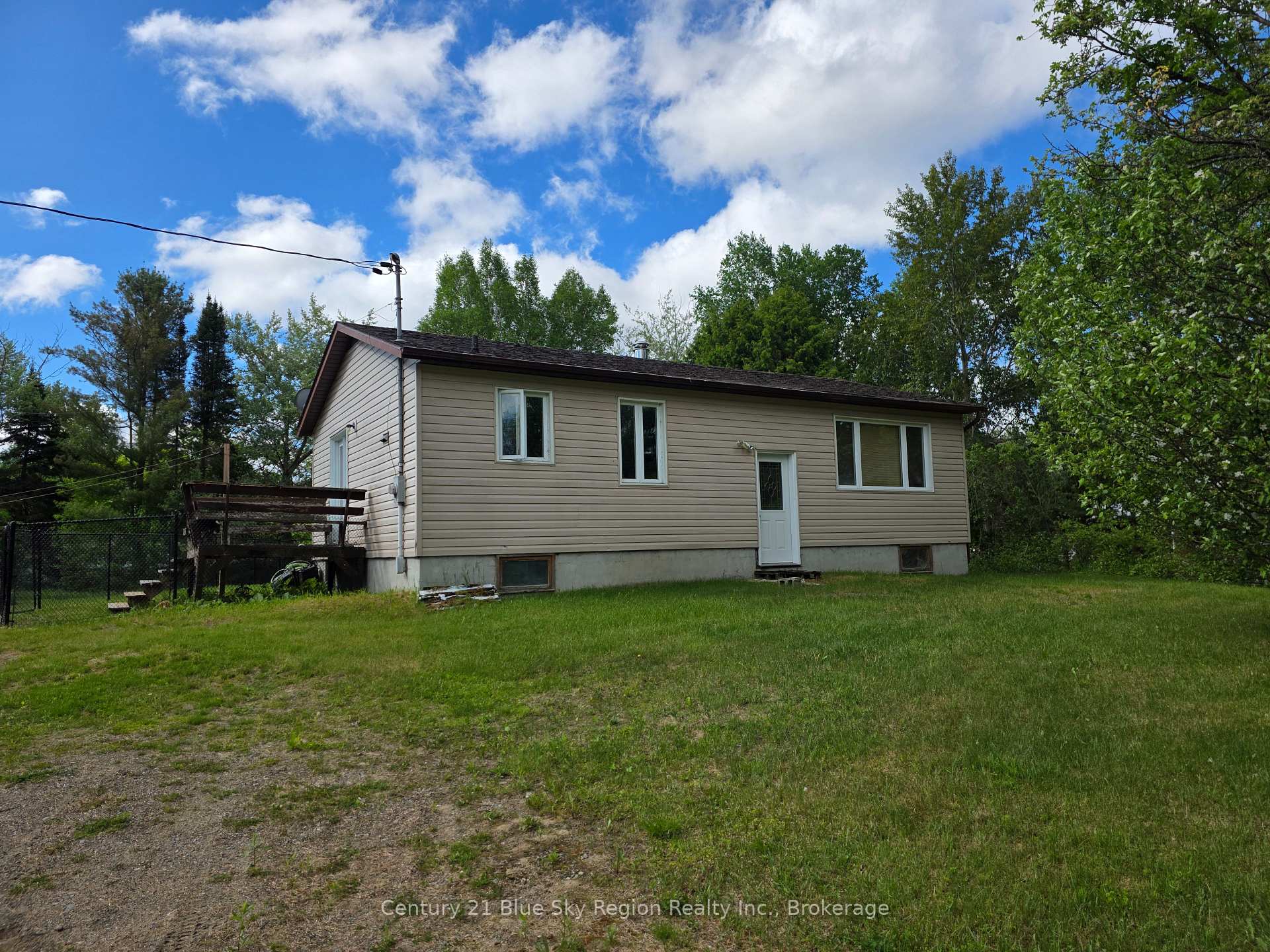 Photo 8 of 20 Stevens Road, West Nipissing, Sturgeon Falls — HOMEH