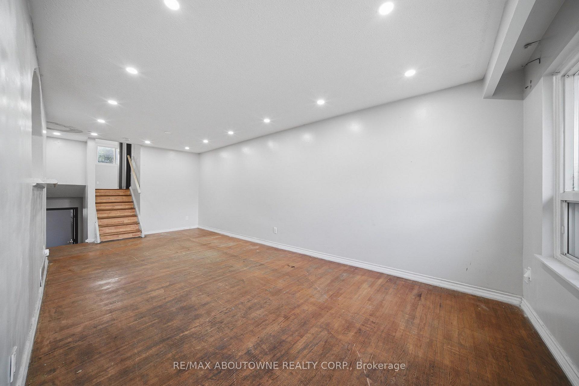 Photo 2 of 34 Seaborn Road, Brampton, Madoc — HOMEH
