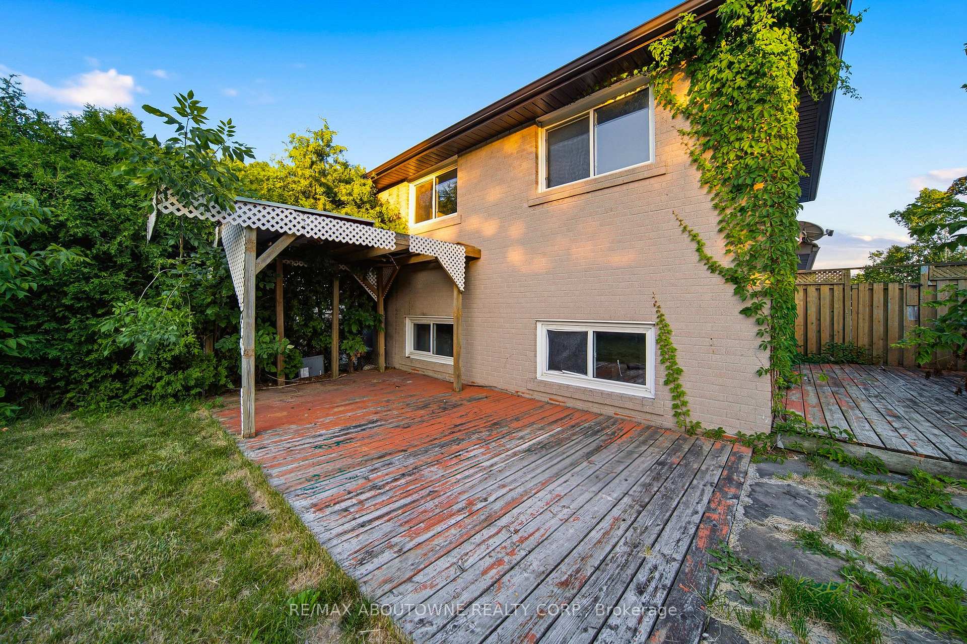 Photo 25 of 34 Seaborn Road, Brampton, Madoc — HOMEH