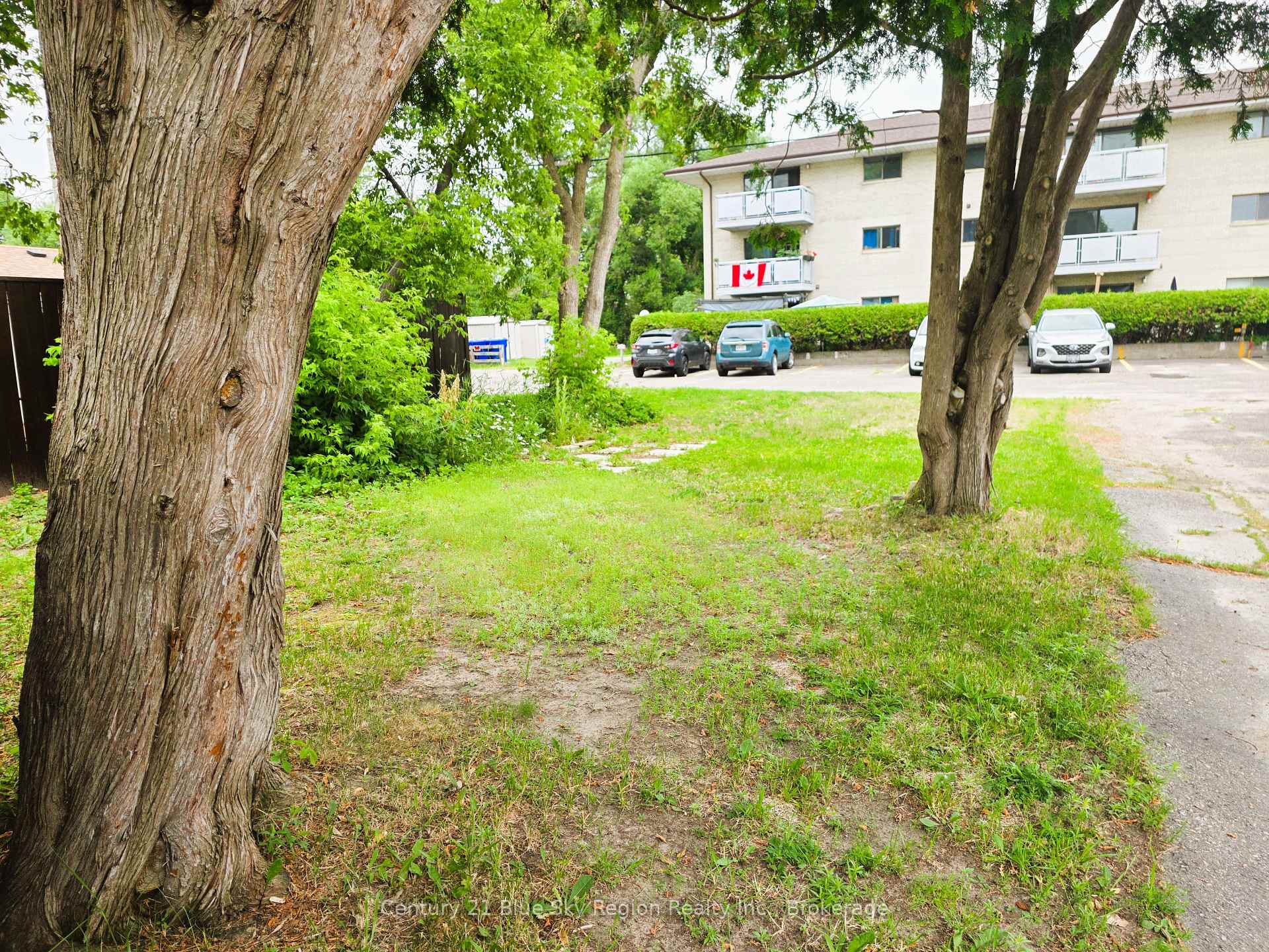 Photo 5 of 220 Chippewa Street W, North Bay, Central — HOMEH