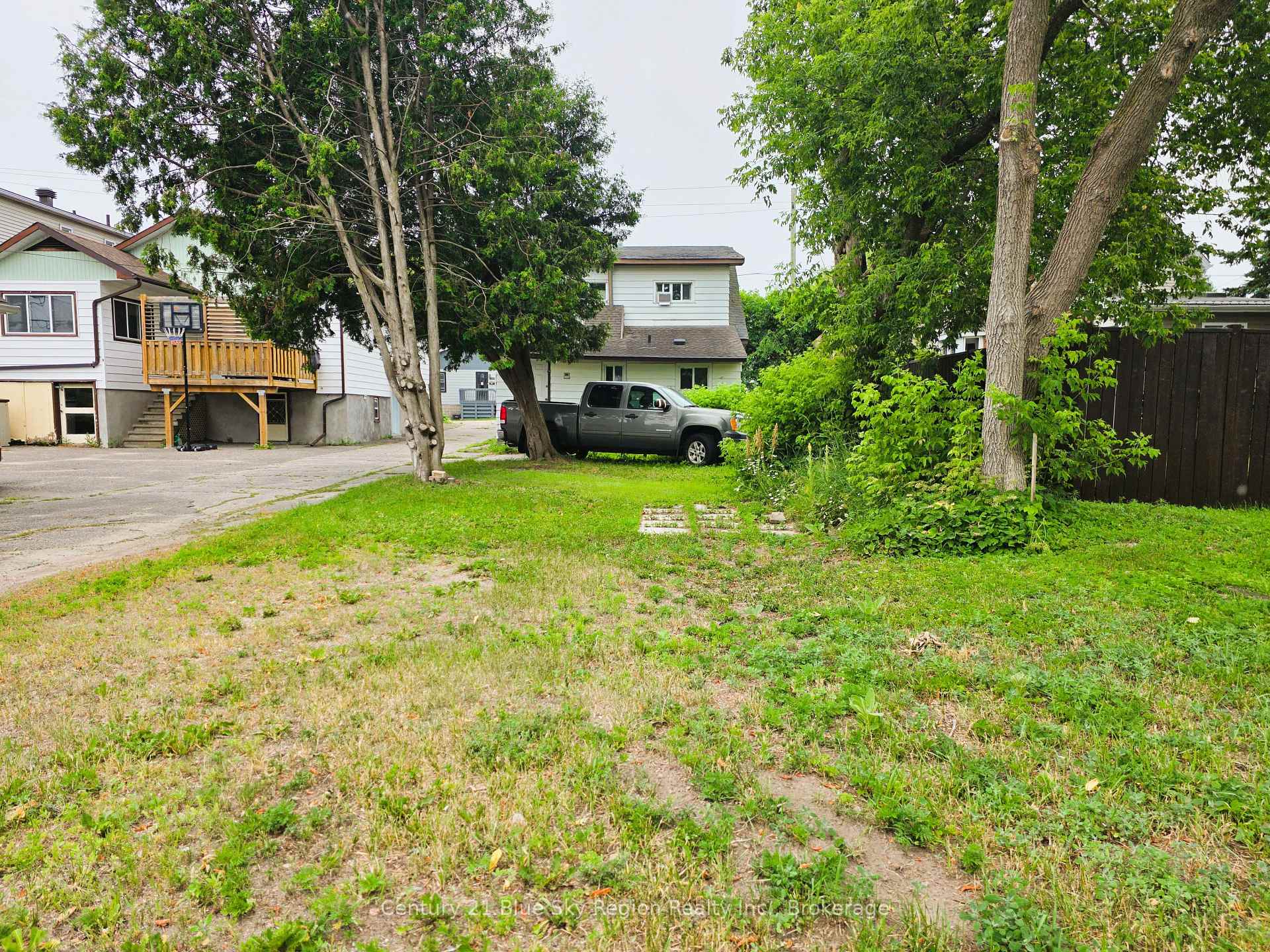 Photo 6 of 220 Chippewa Street W, North Bay, Central — HOMEH