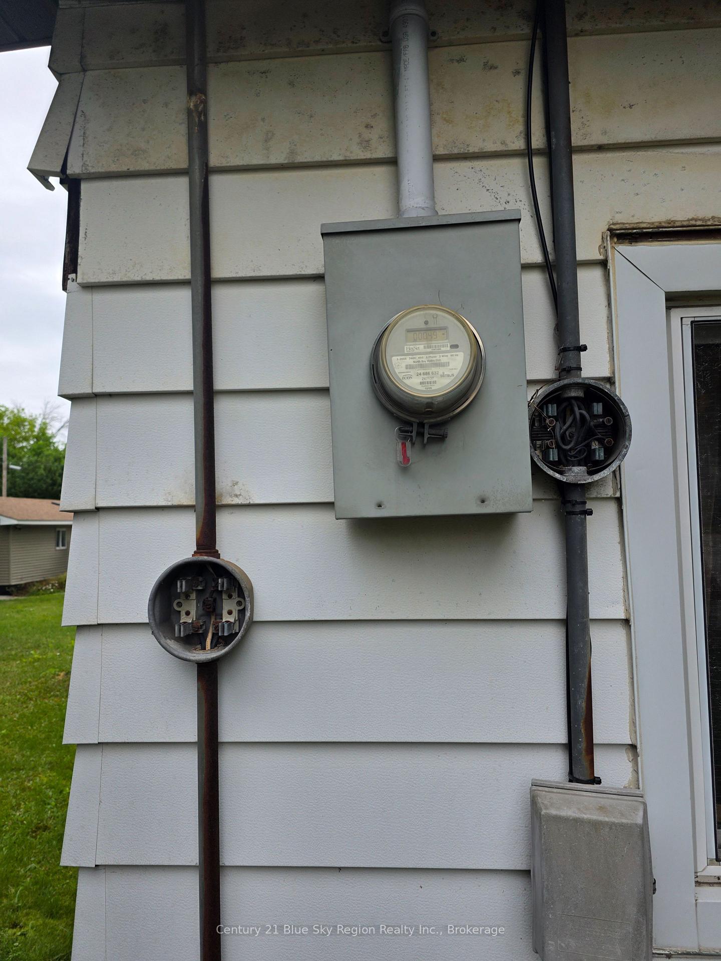 Photo 9 of 220 Chippewa Street W, North Bay, Central — HOMEH