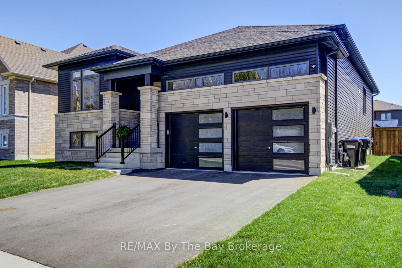 Photo 2 of 194 Mapleside Drive, Wasaga Beach — HOMEH