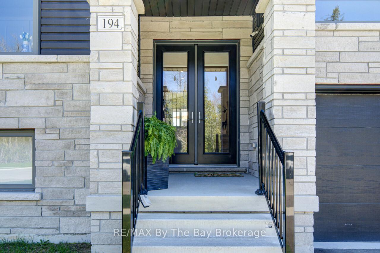 Photo 3 of 194 Mapleside Drive, Wasaga Beach — HOMEH
