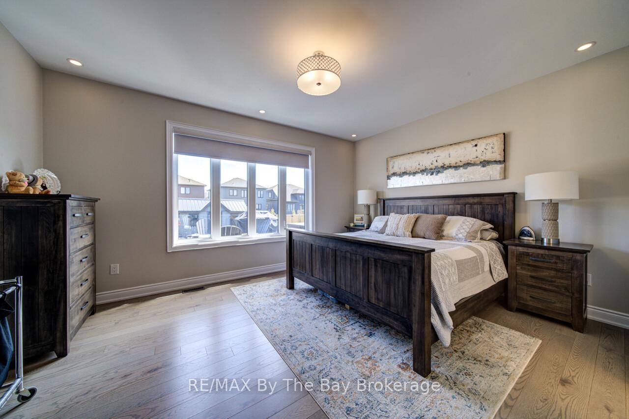 Photo 20 of 194 Mapleside Drive, Wasaga Beach — HOMEH